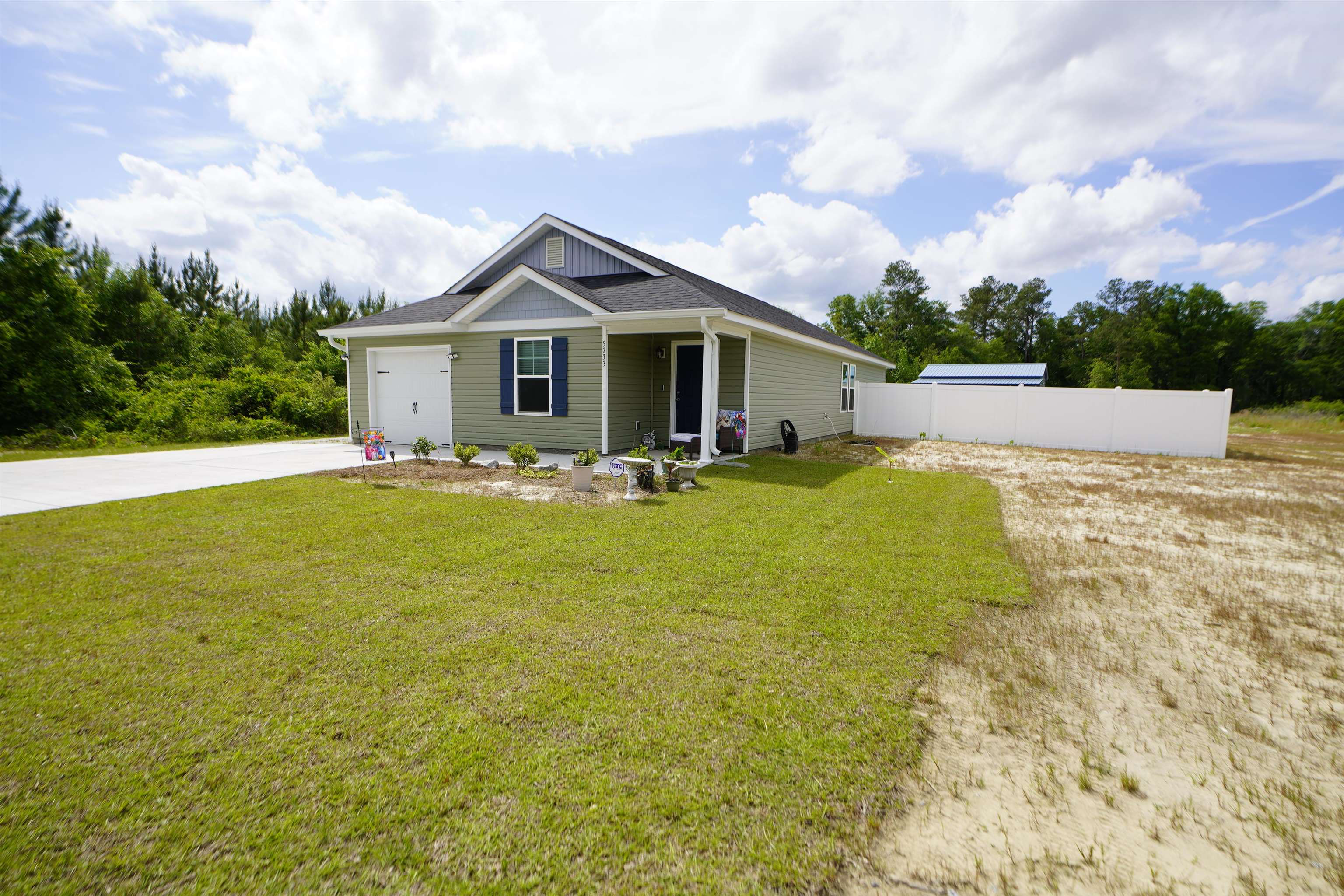 5733 S Highway 41