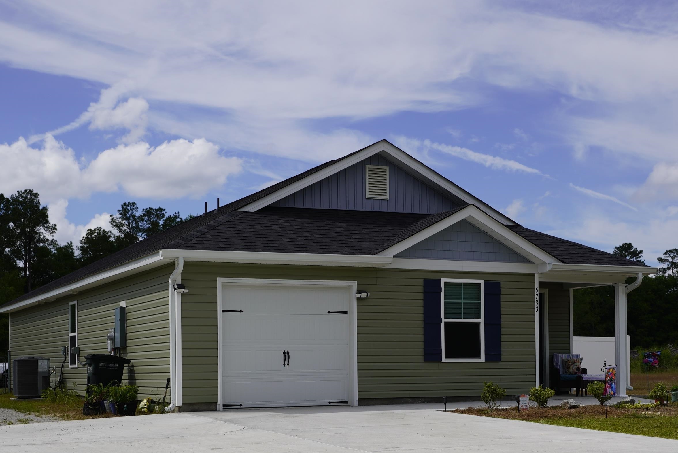 5733 S Highway 41