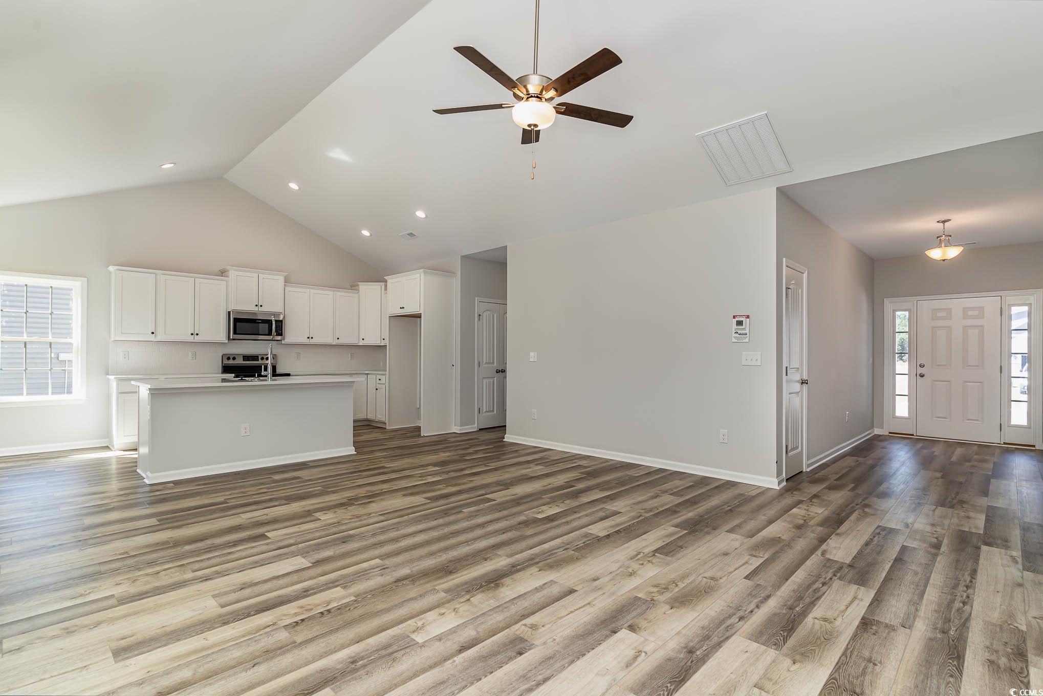 1004 Woodside Dr.