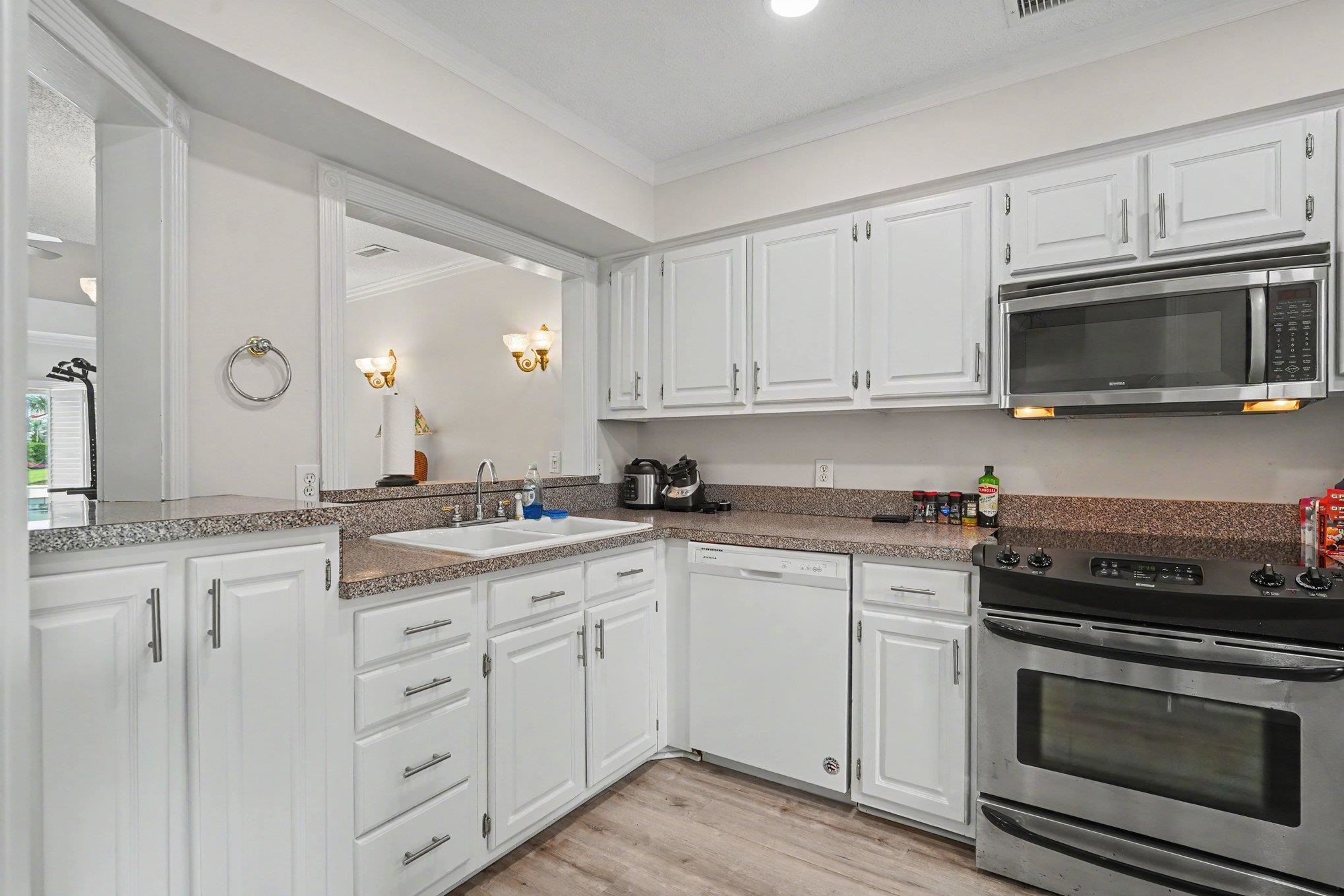 4396 Baldwin Ave. C97