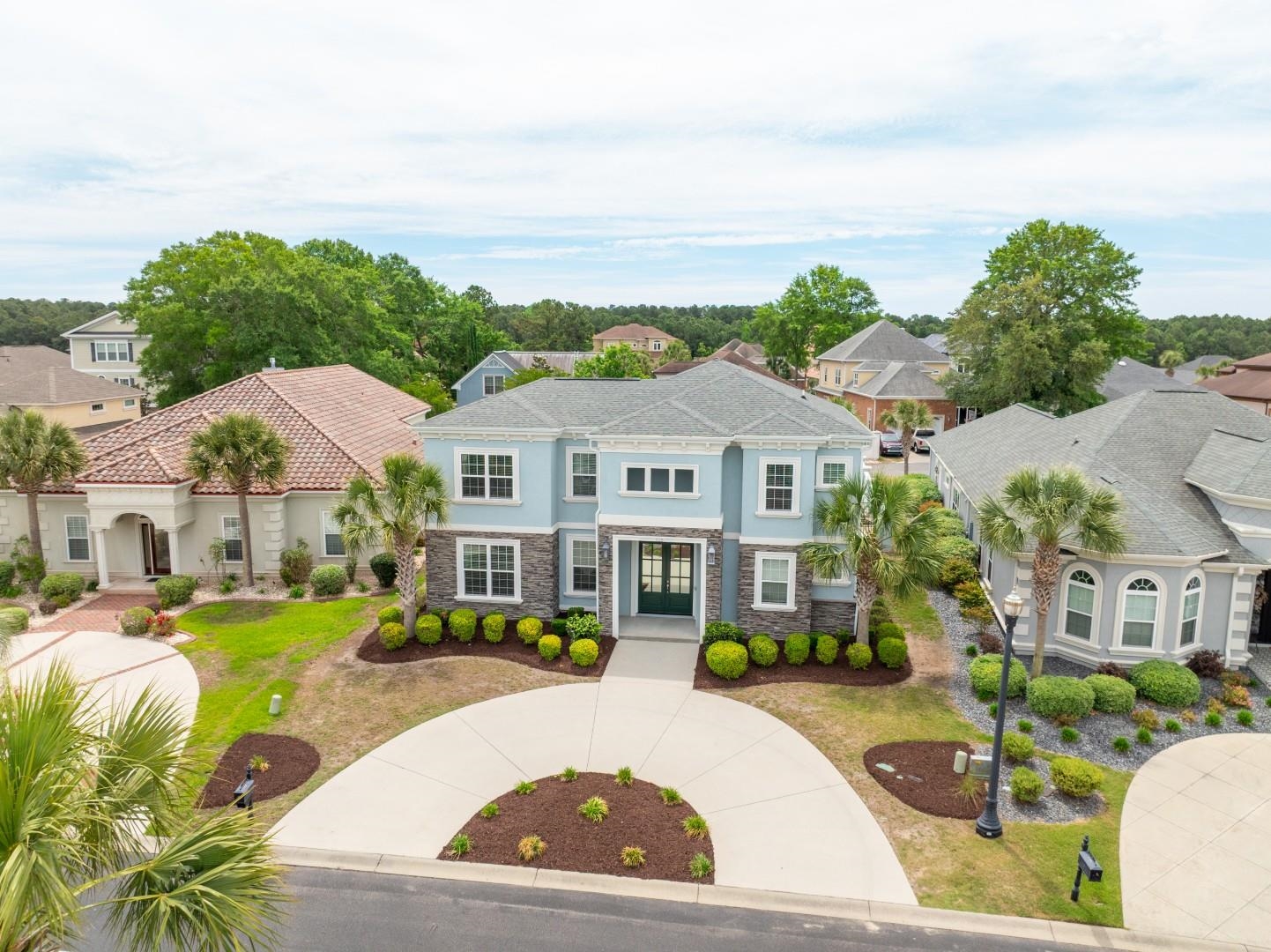 925 Bluffview Dr.