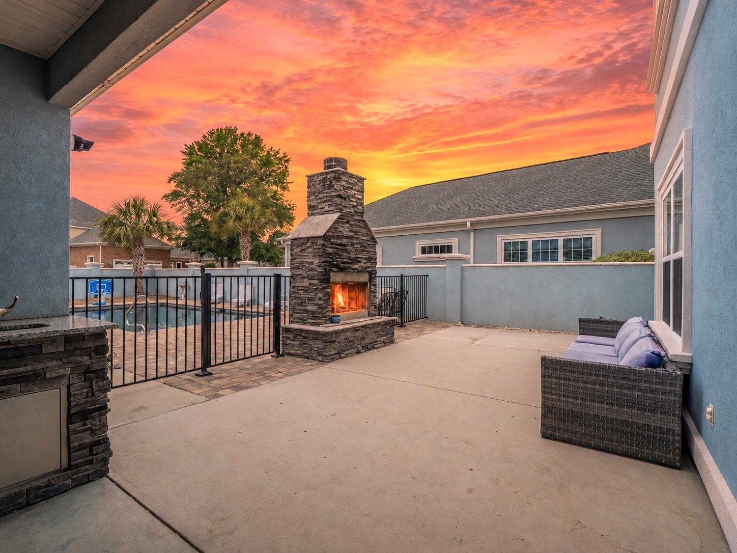 925 Bluffview Dr.