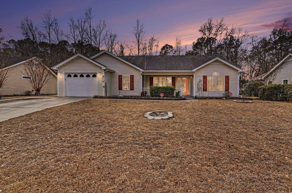Photo of 973 Castlewood Dr, Conway, SC 29526 (MLS # 2603539)