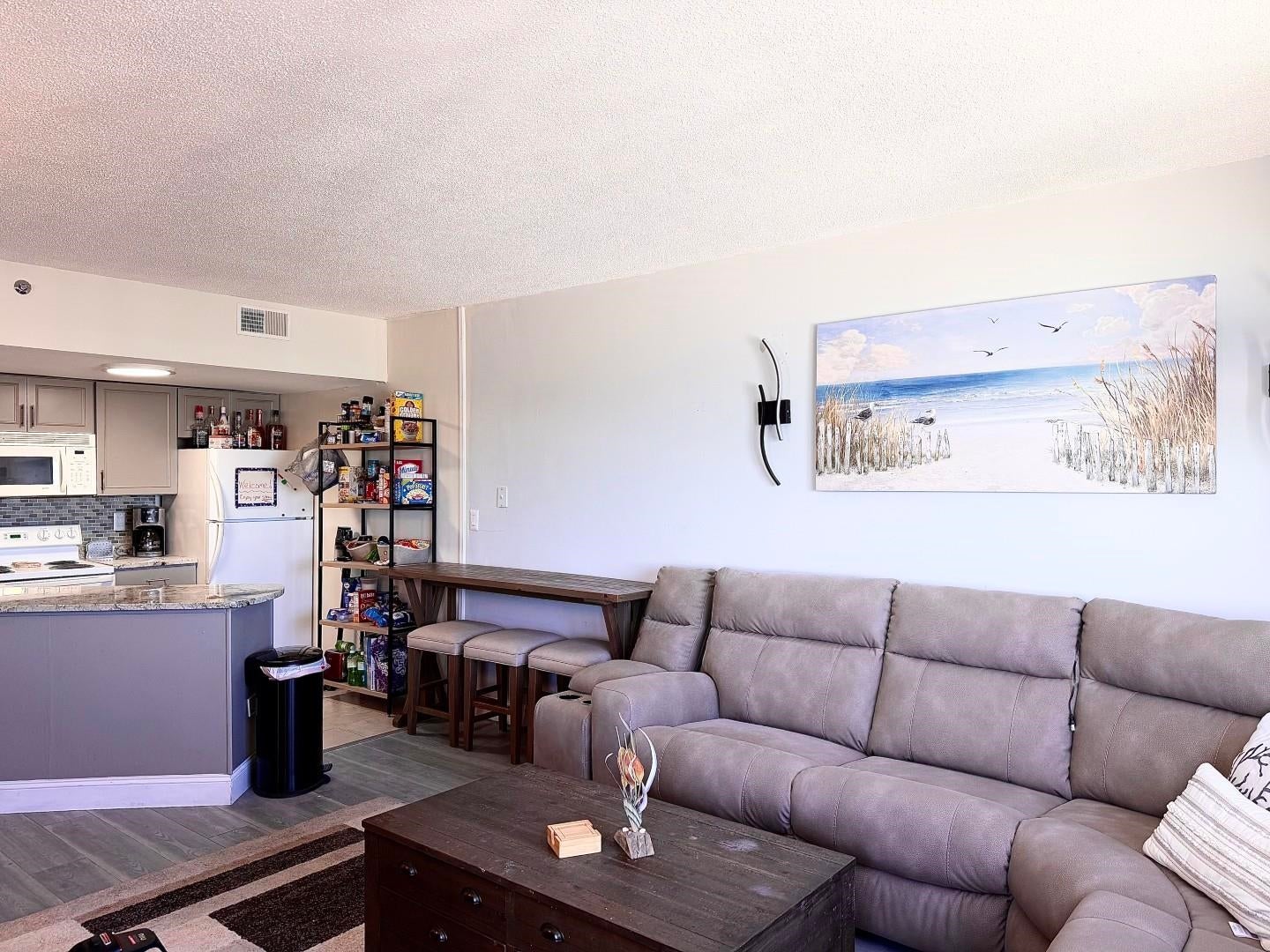 1605 S Ocean Blvd. 1712