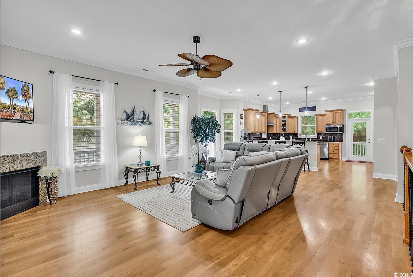 115 Harbourreef Dr.