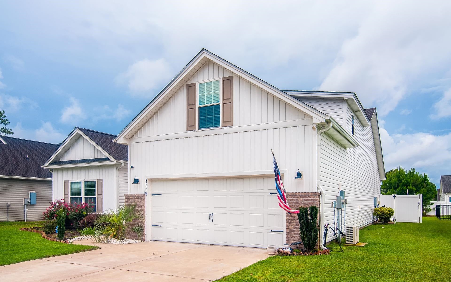 405 Two Rivers Rd.