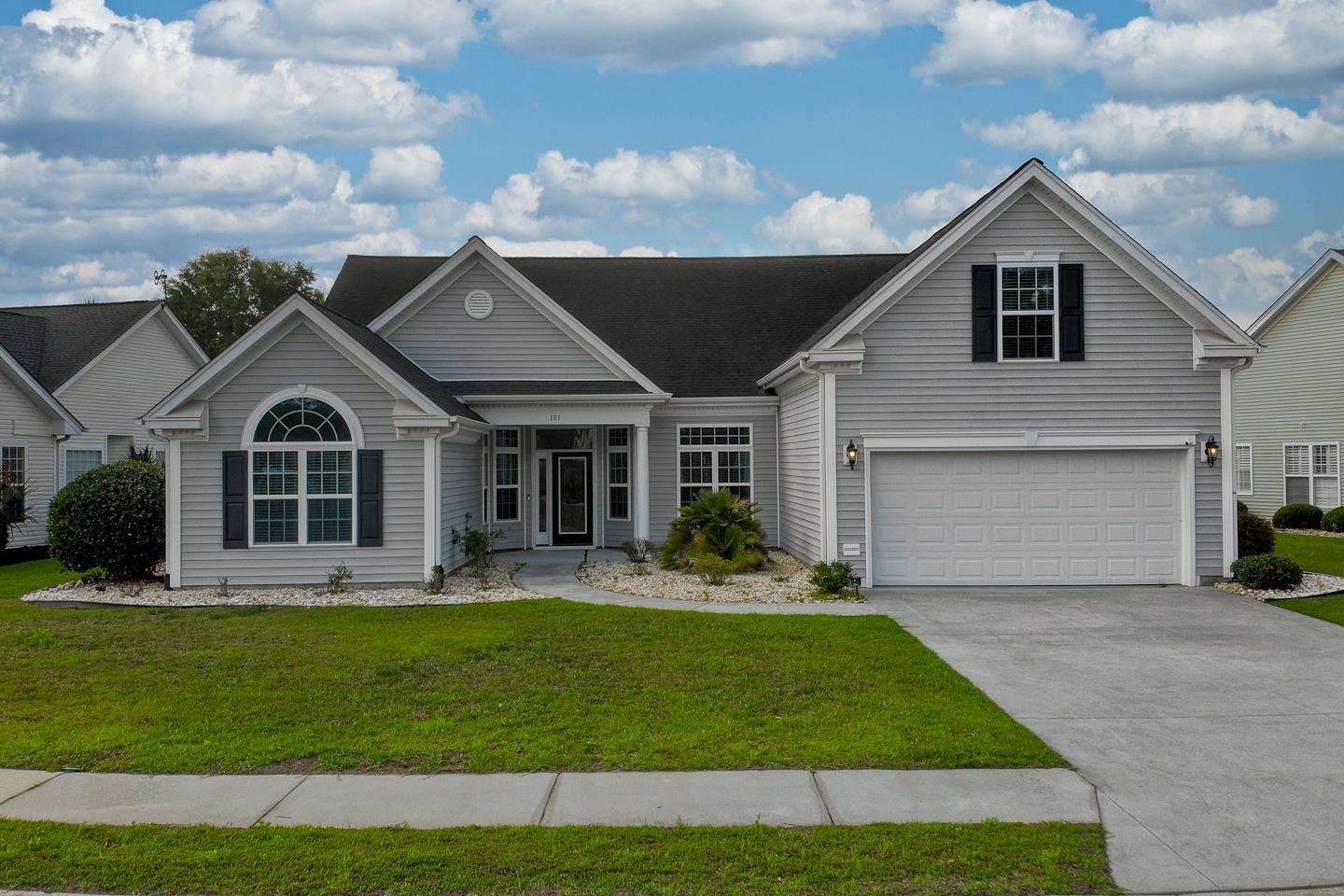 121 Willow Bay Dr.