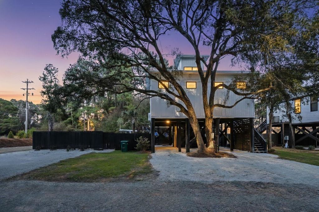 Photo of 236 Brown Pelican Loop, Pawleys Island, SC 29585 (MLS # 2601733)