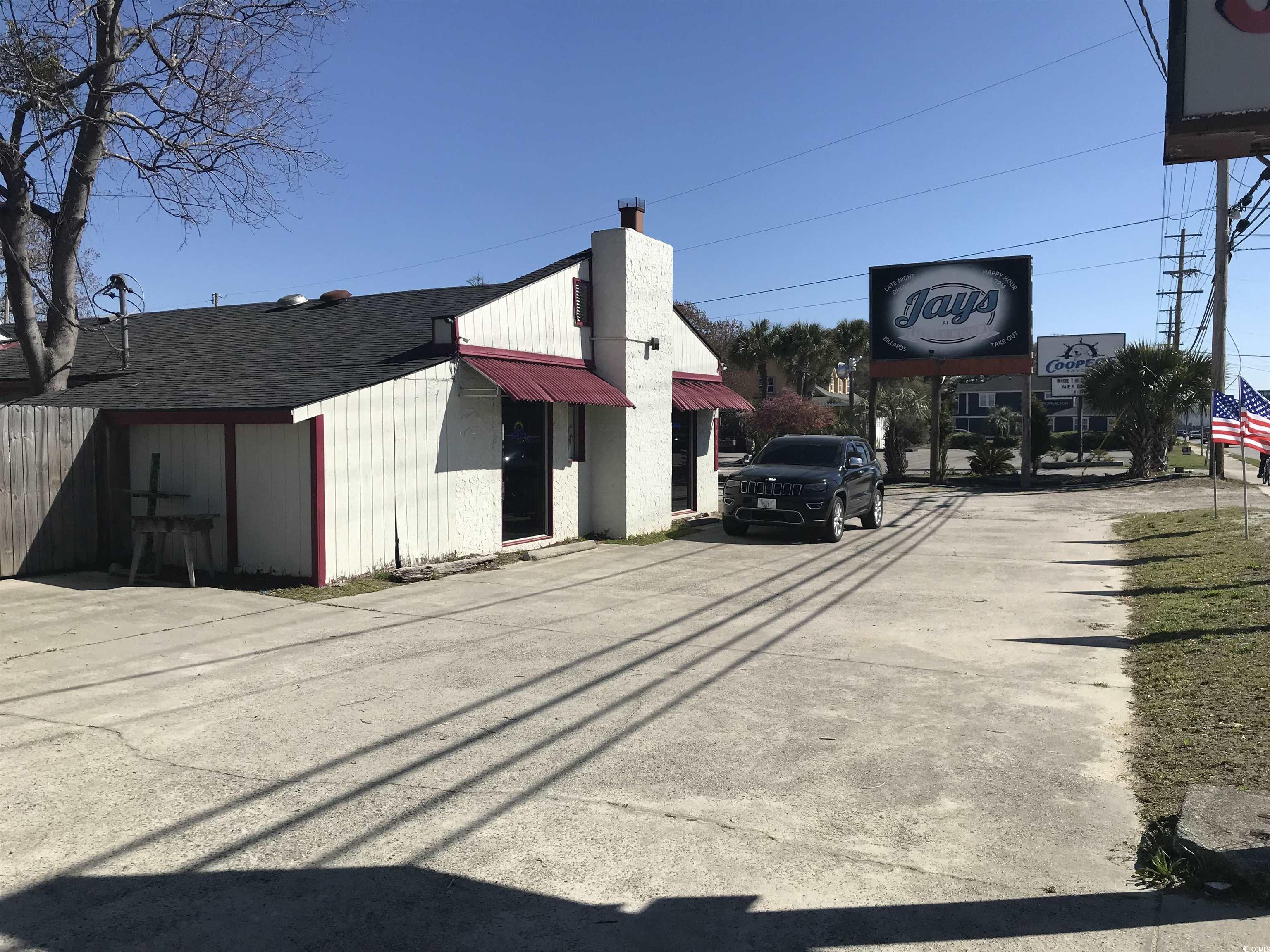 1511 Highway 17 Jay's