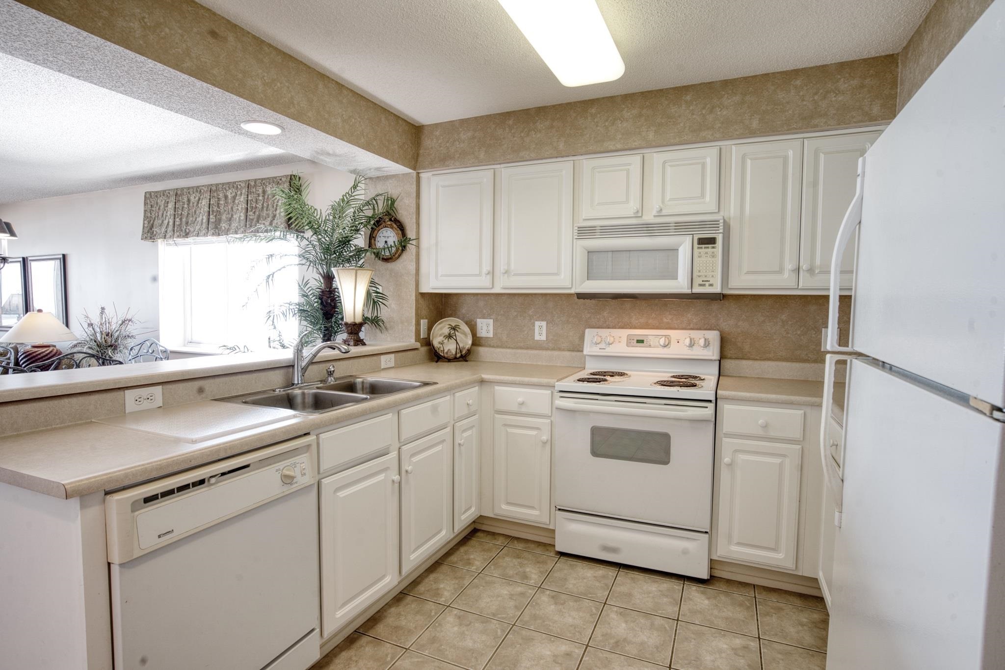 1003 S Ocean Blvd. 607