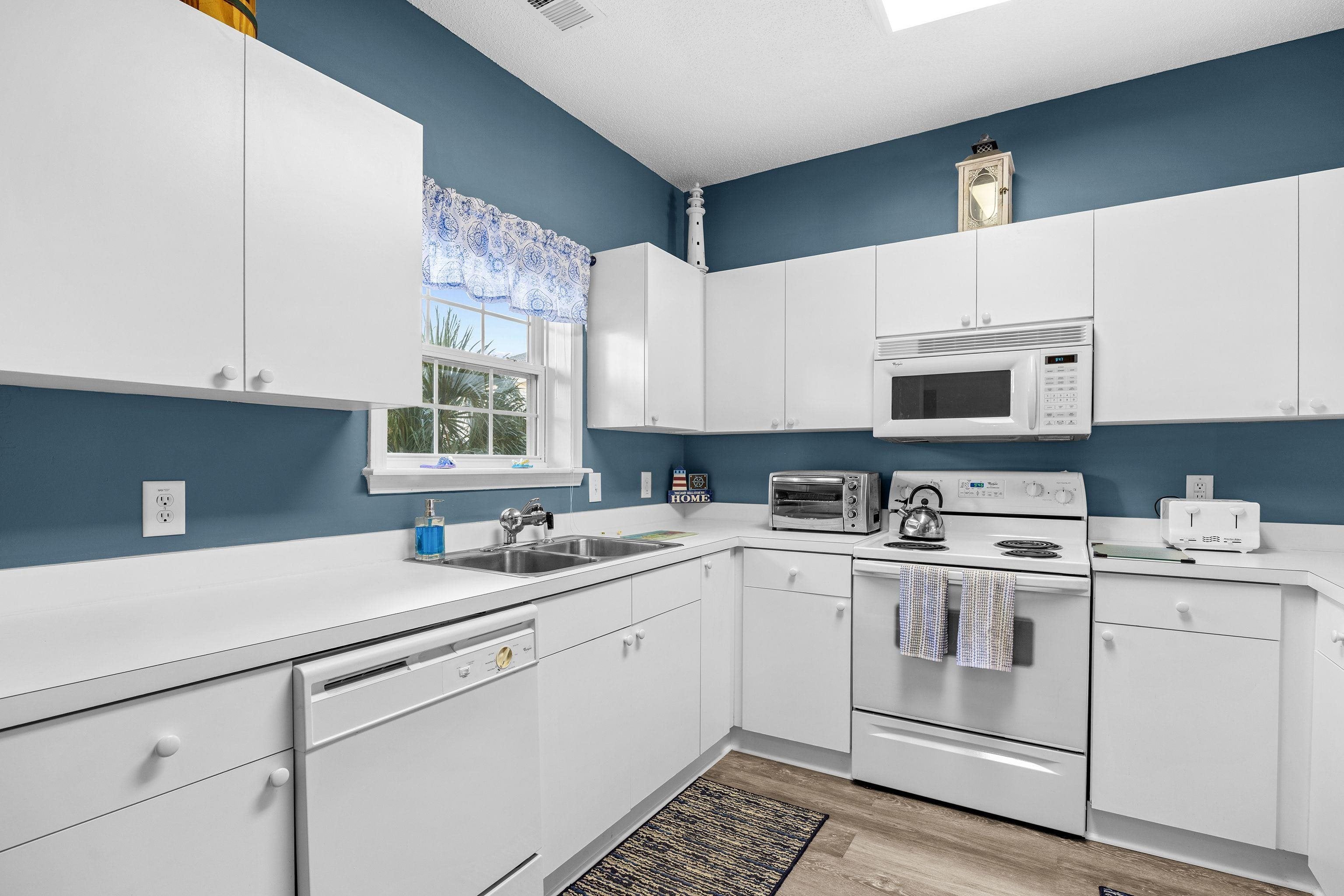 5825 Catalina Dr. 623