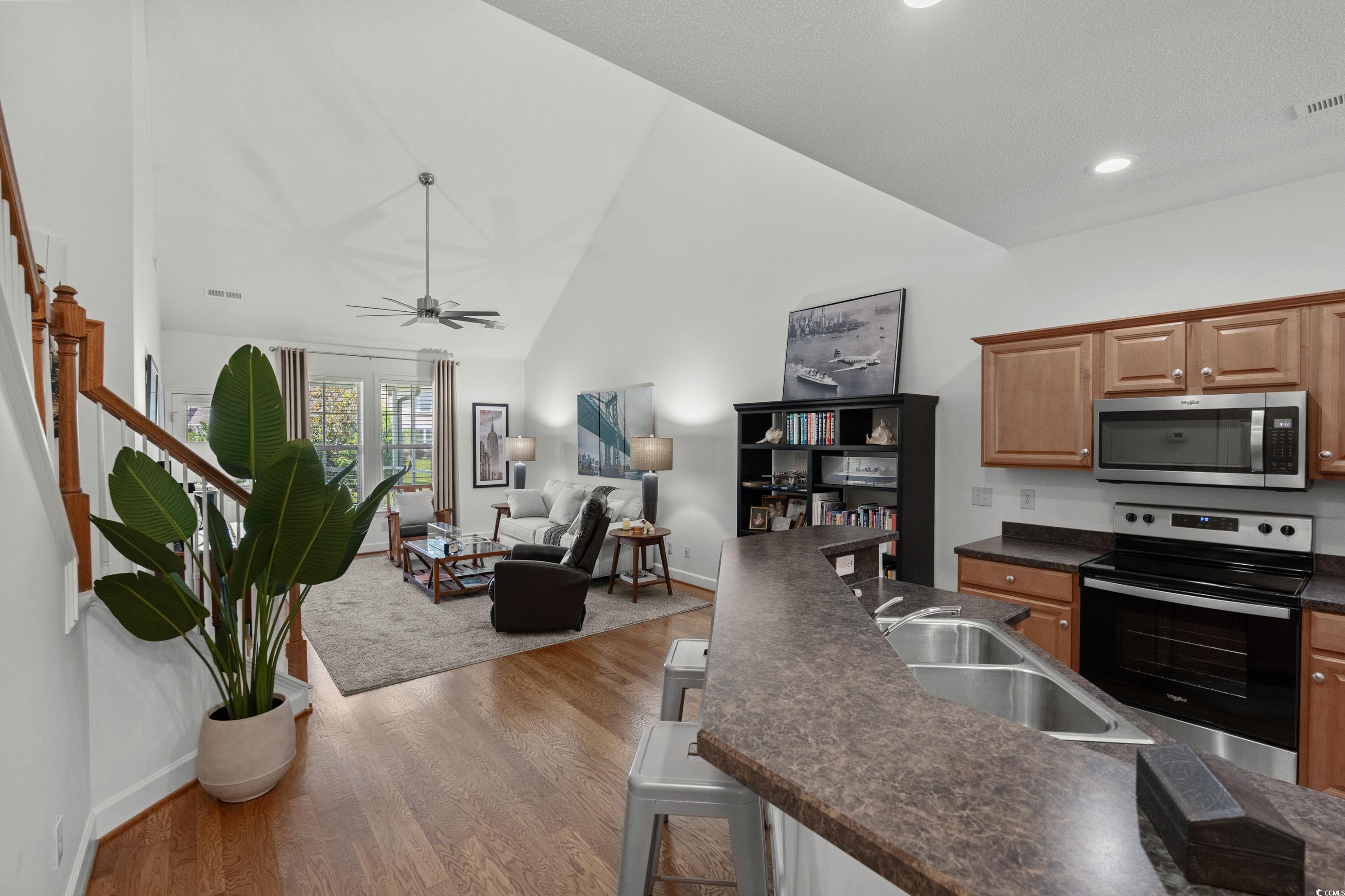 310 Lockerbie Ct. 1057