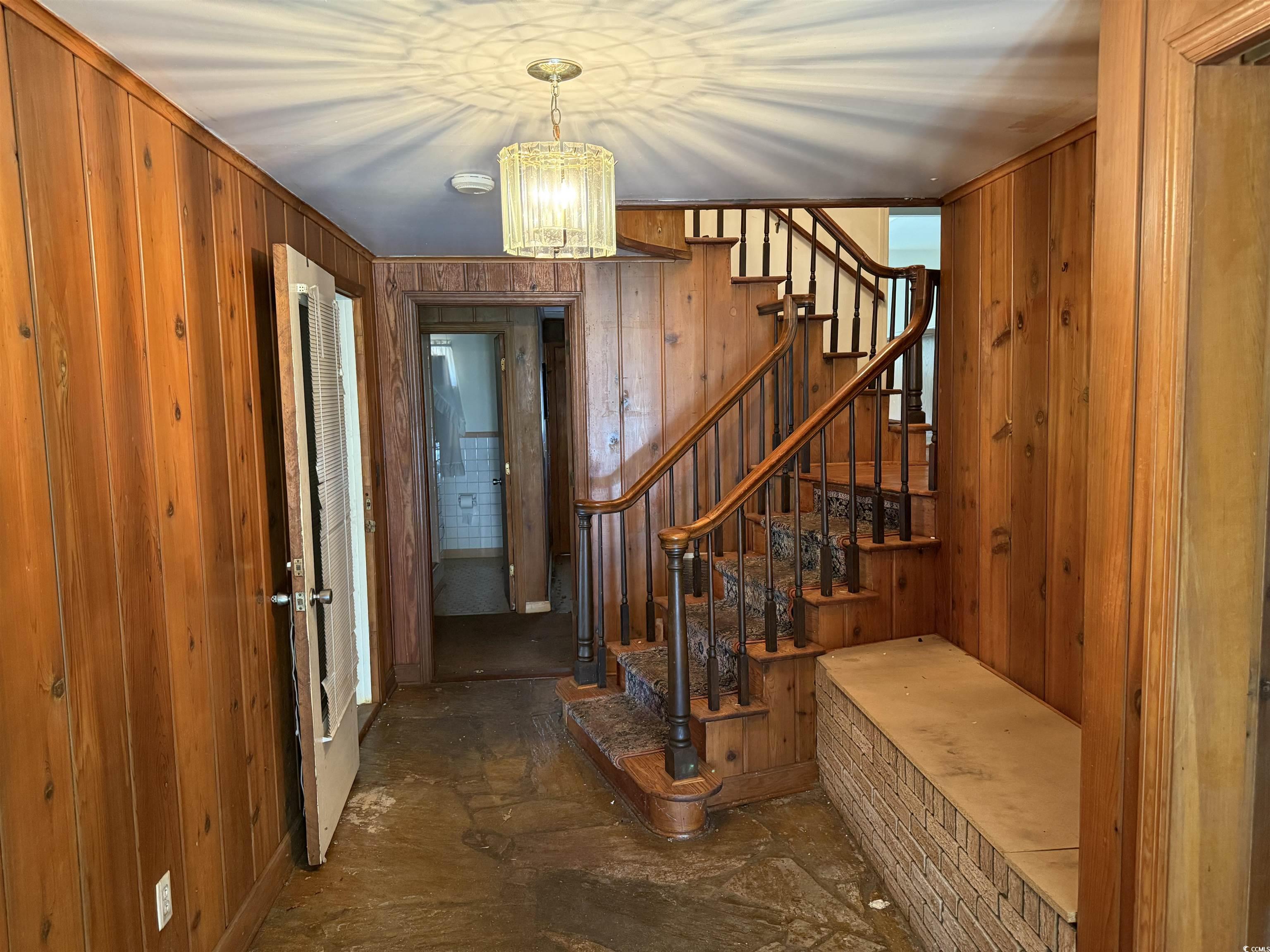 4909 Yaupon Circle