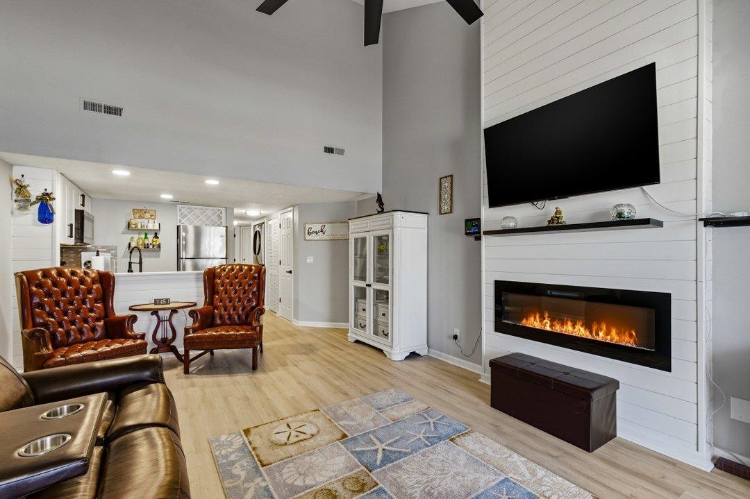 1100 Possum Trot Rd. B205