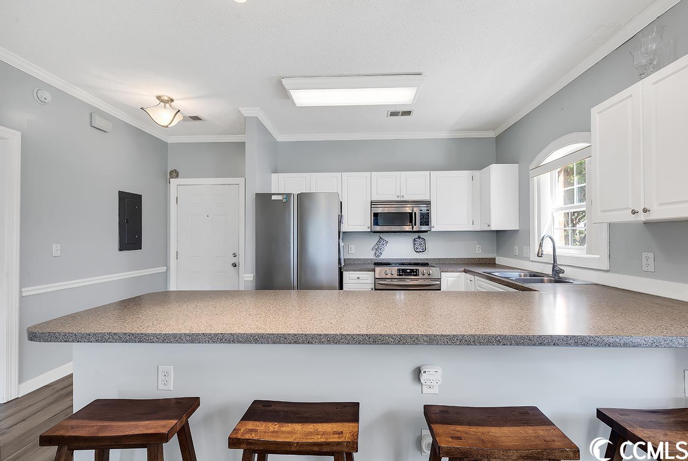 Photo 5 of 31 of 3983 Forsythia Ct. 101 condo