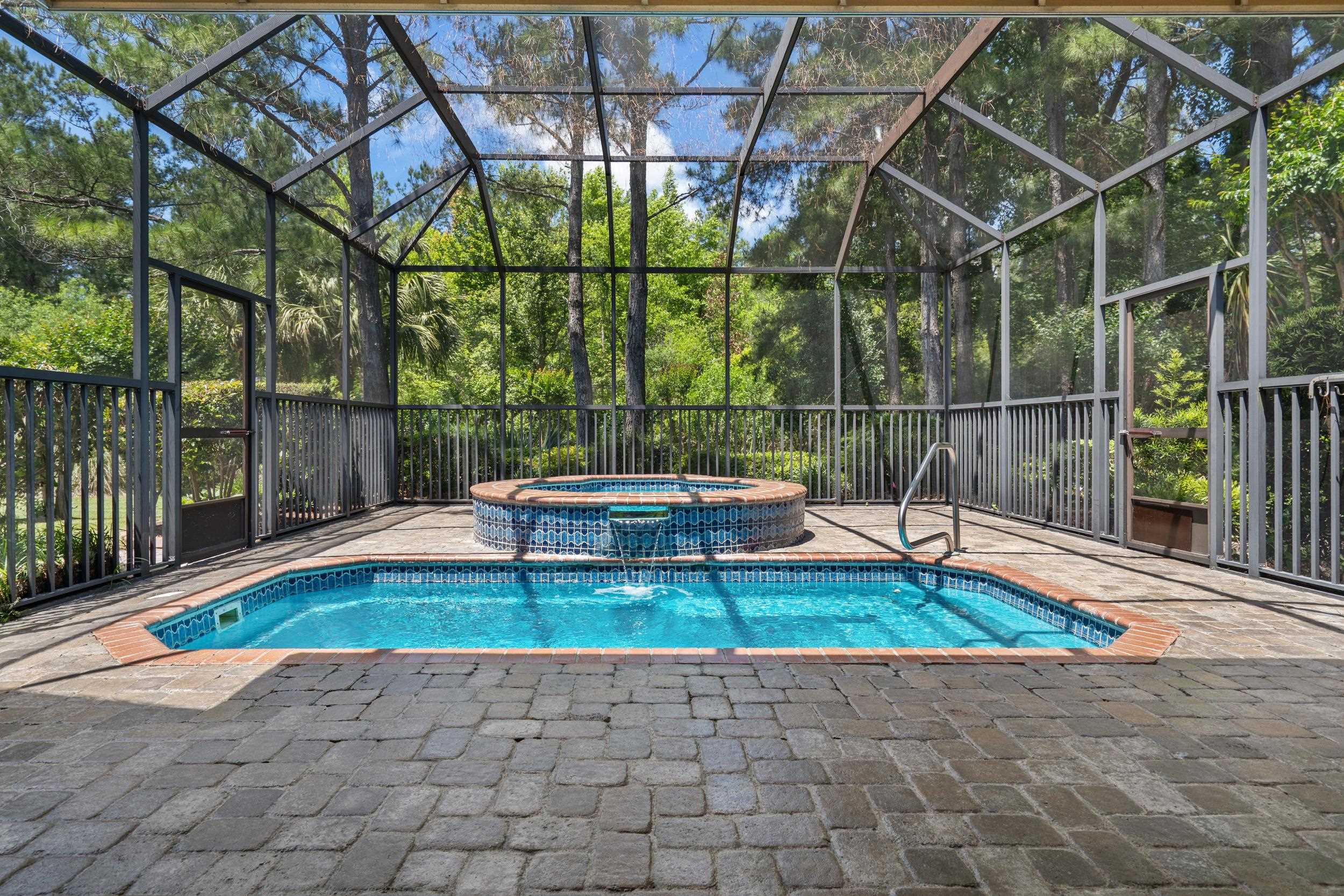 4602 Grovecrest Circle