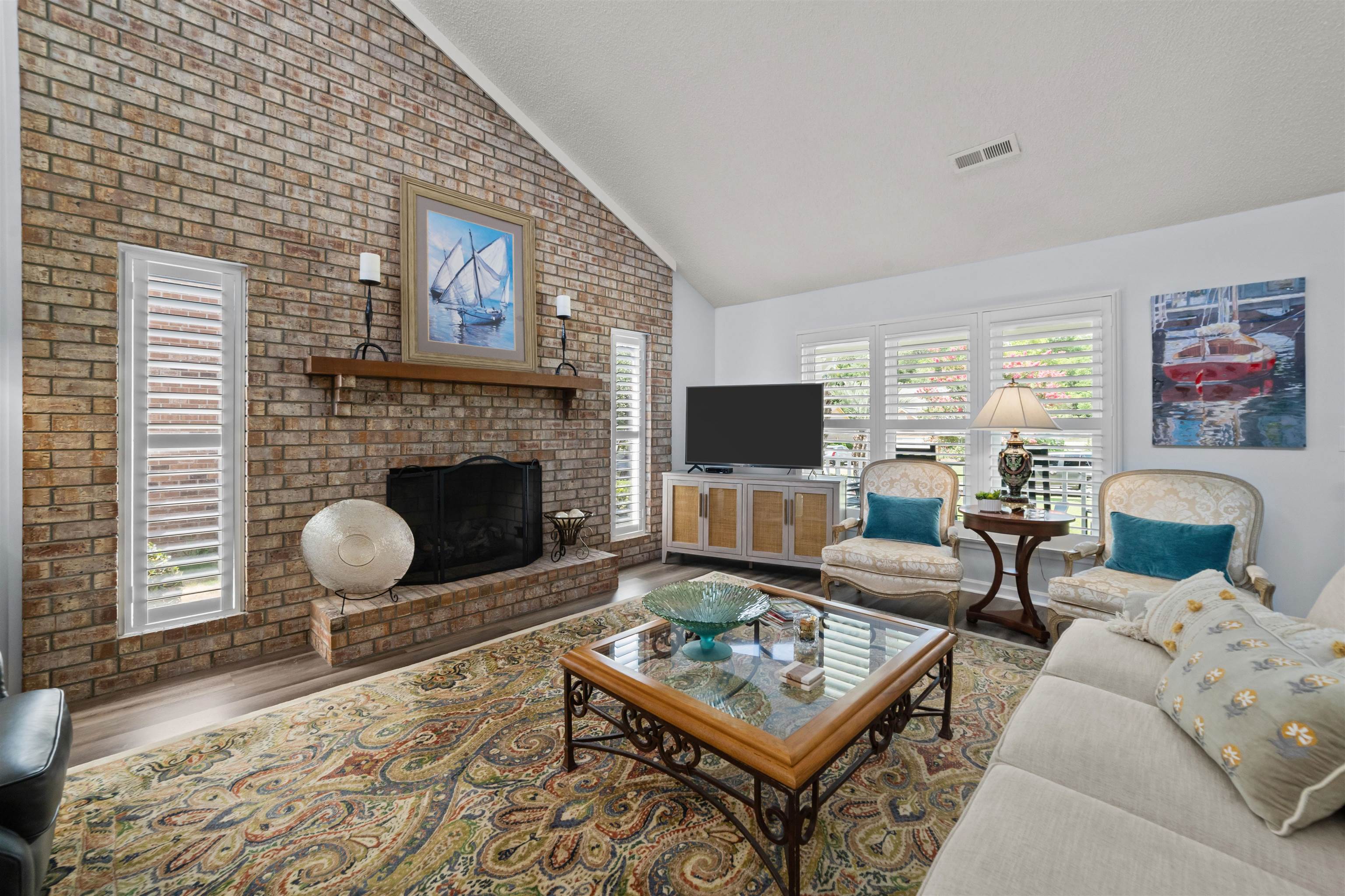4355 Woodhollow Ln.