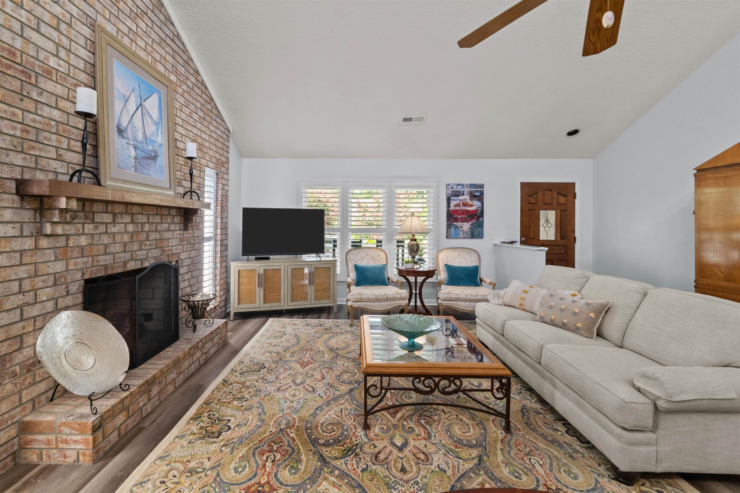 4355 Woodhollow Ln.