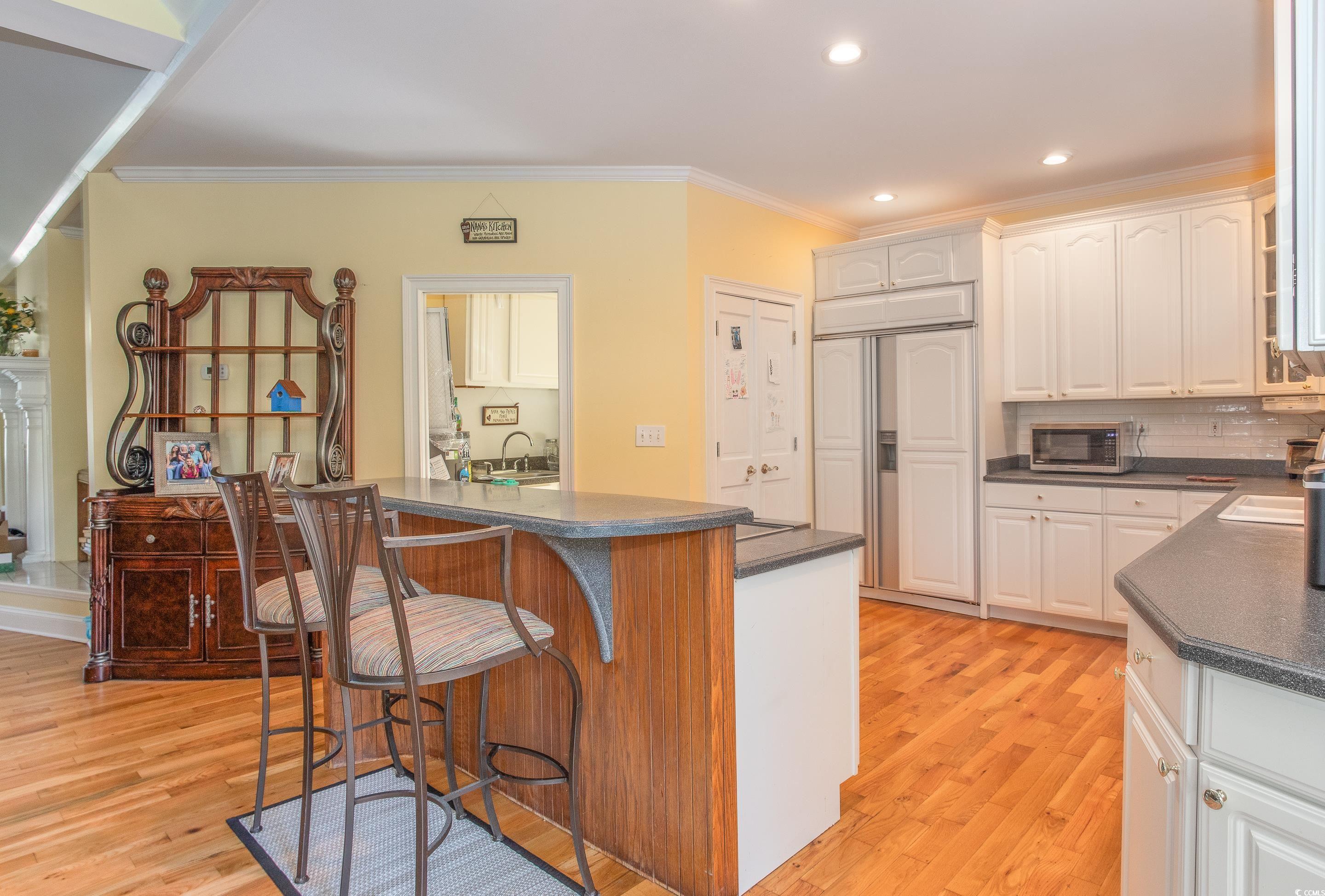 4907 Woodview Ln.