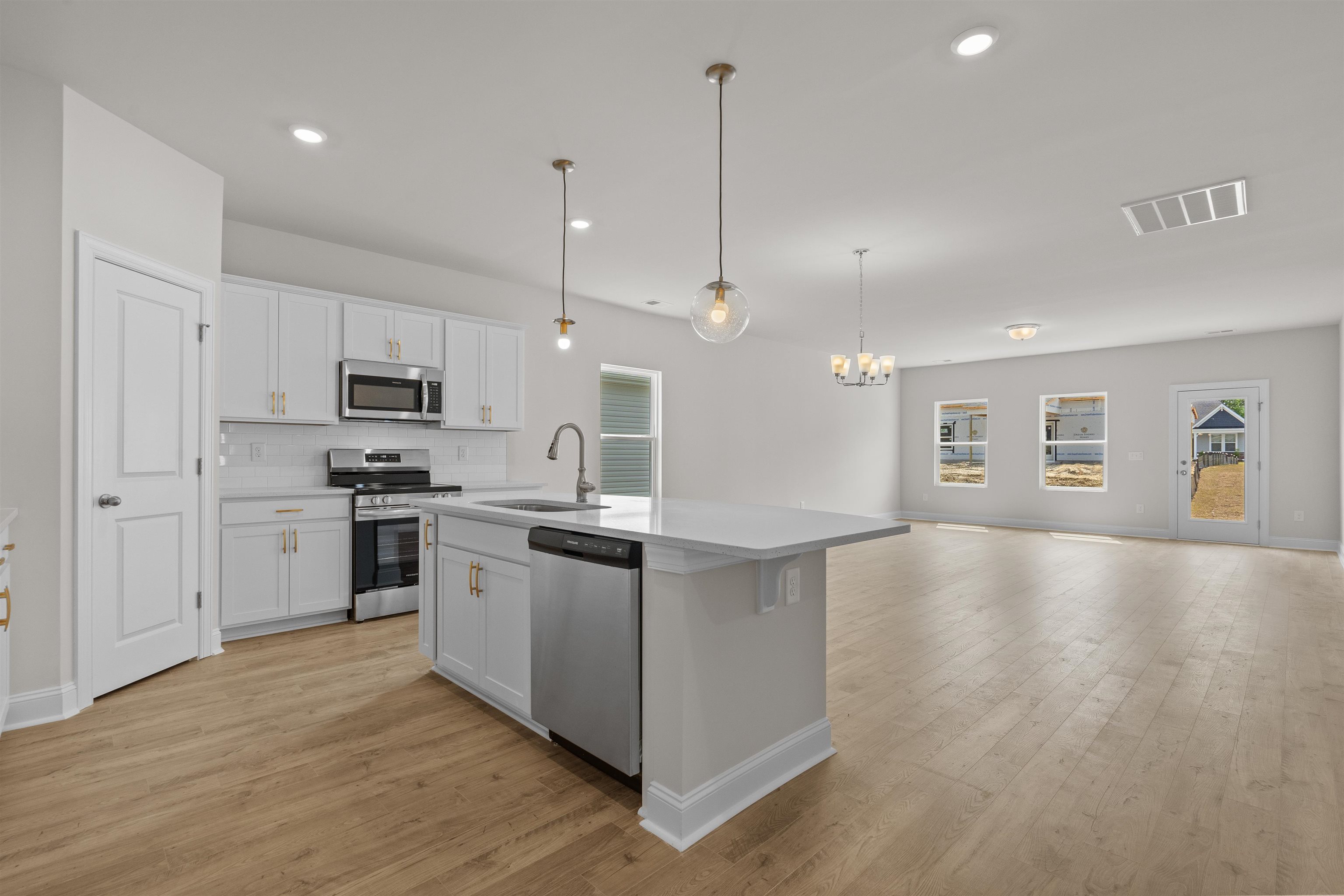 1136 NW Forest Bend Dr.