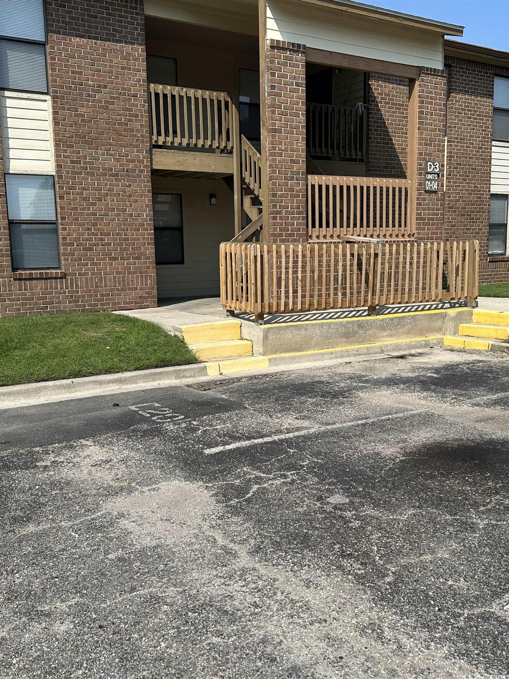 2005 Greens Blvd. D301