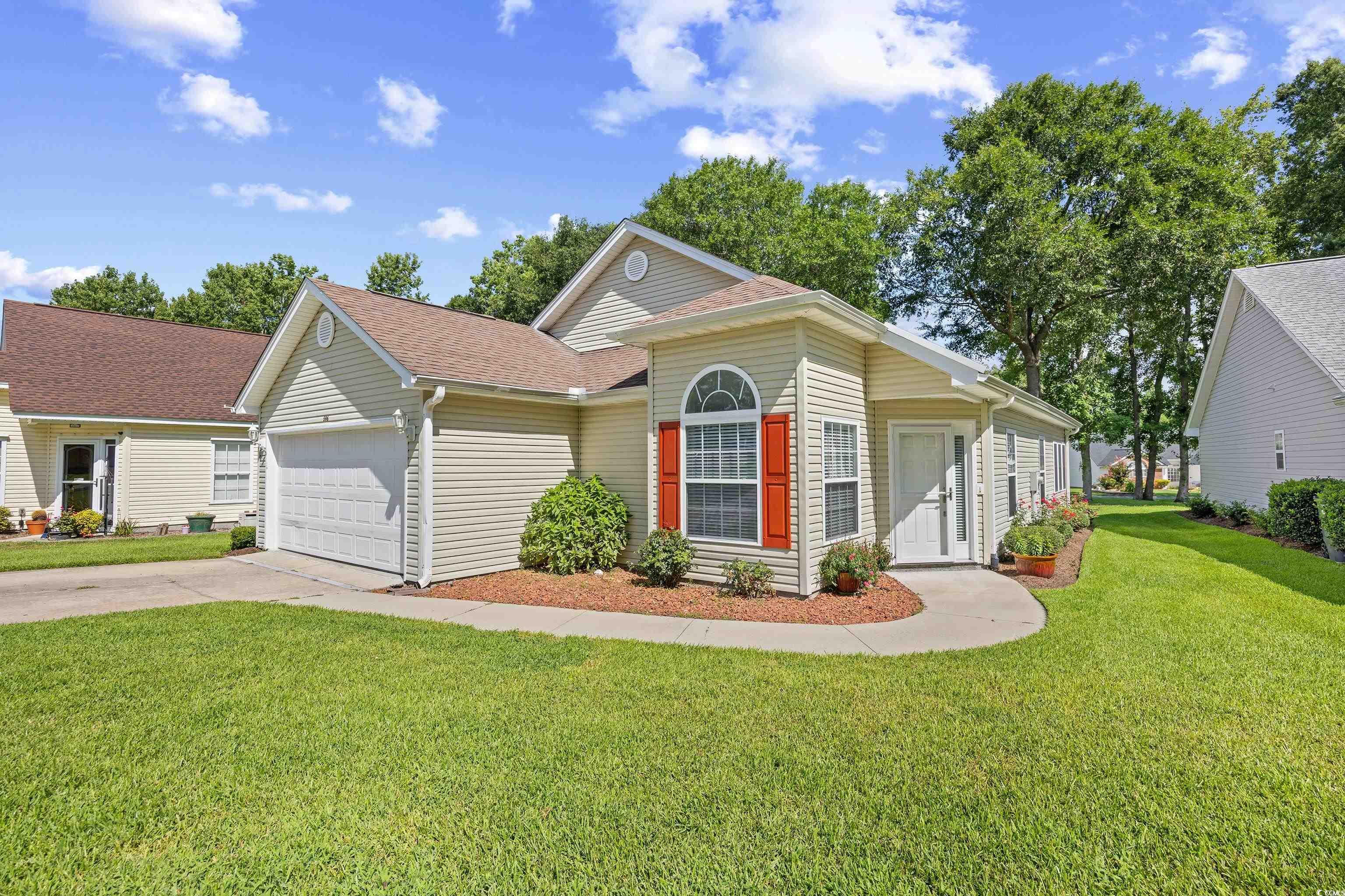 596 Oakmont Dr.