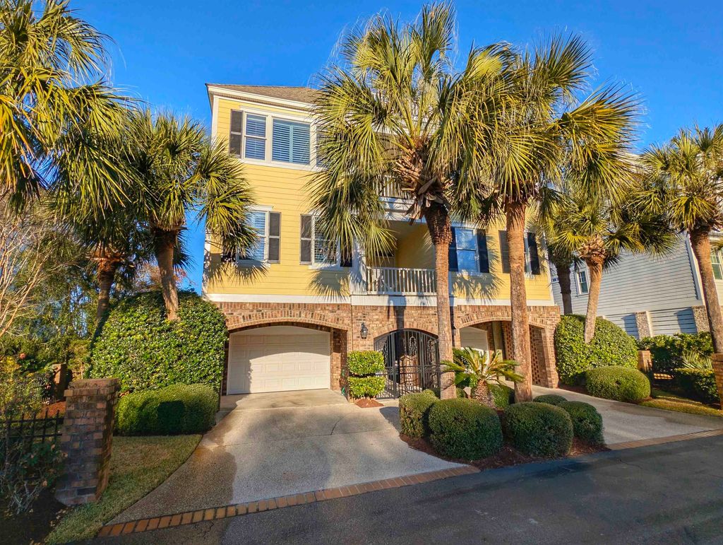 Photo of 118 Sea Oats Circle, Pawleys Island, SC 29585 (MLS # 2605499)