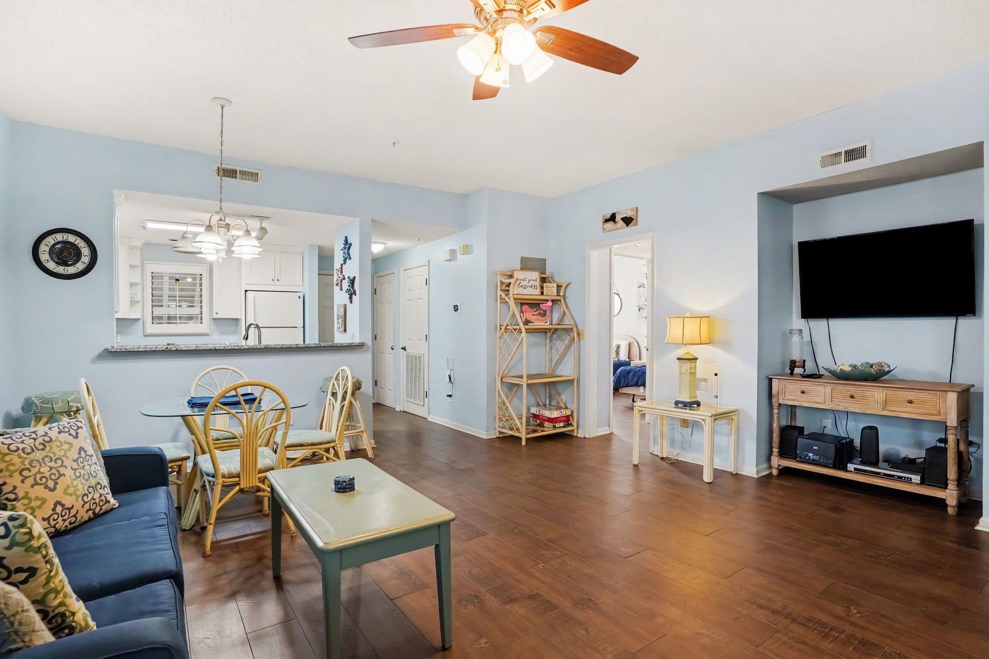 1221 Tidewater Dr. 2211