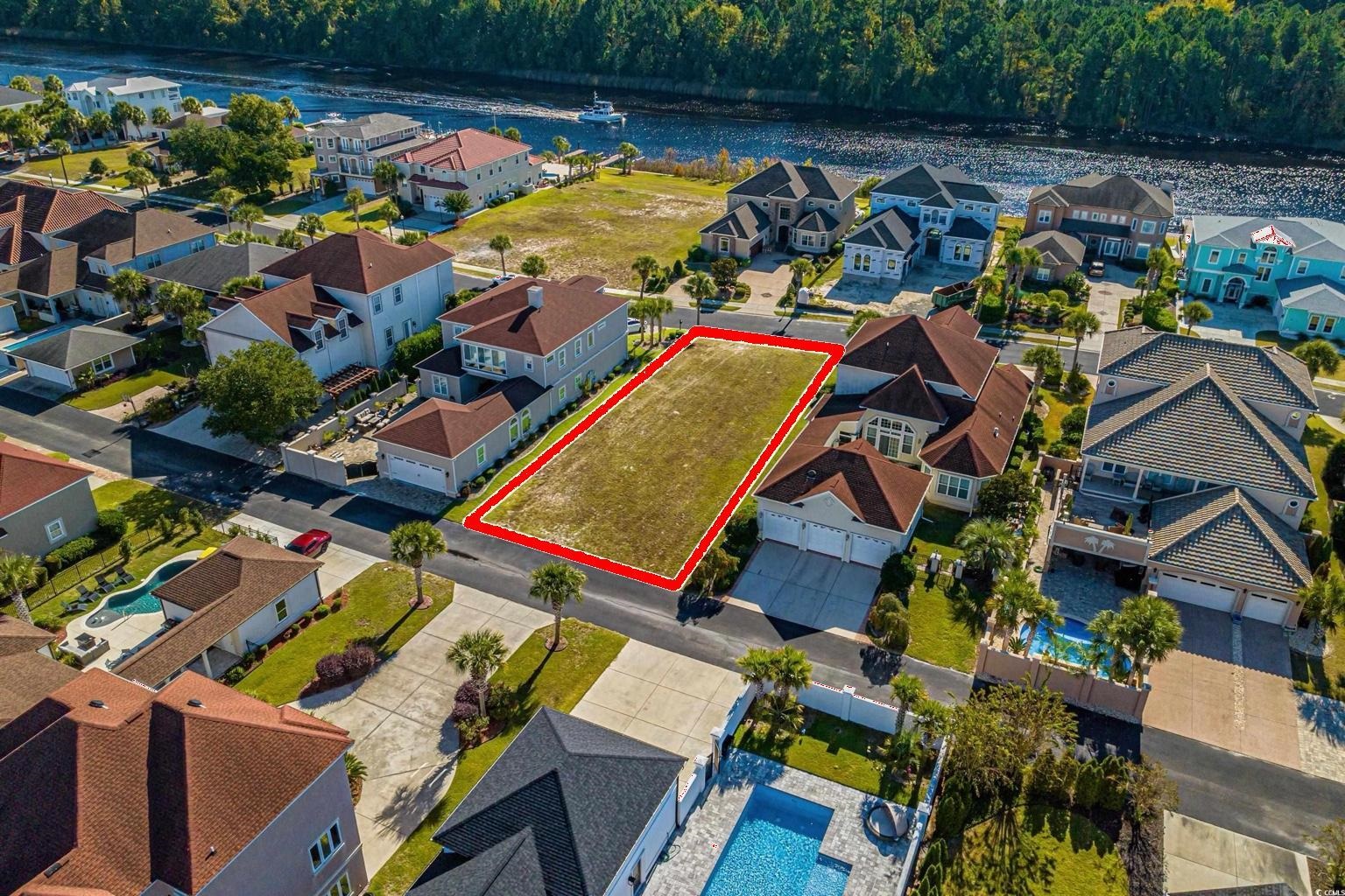 158 Avenue of the Palms