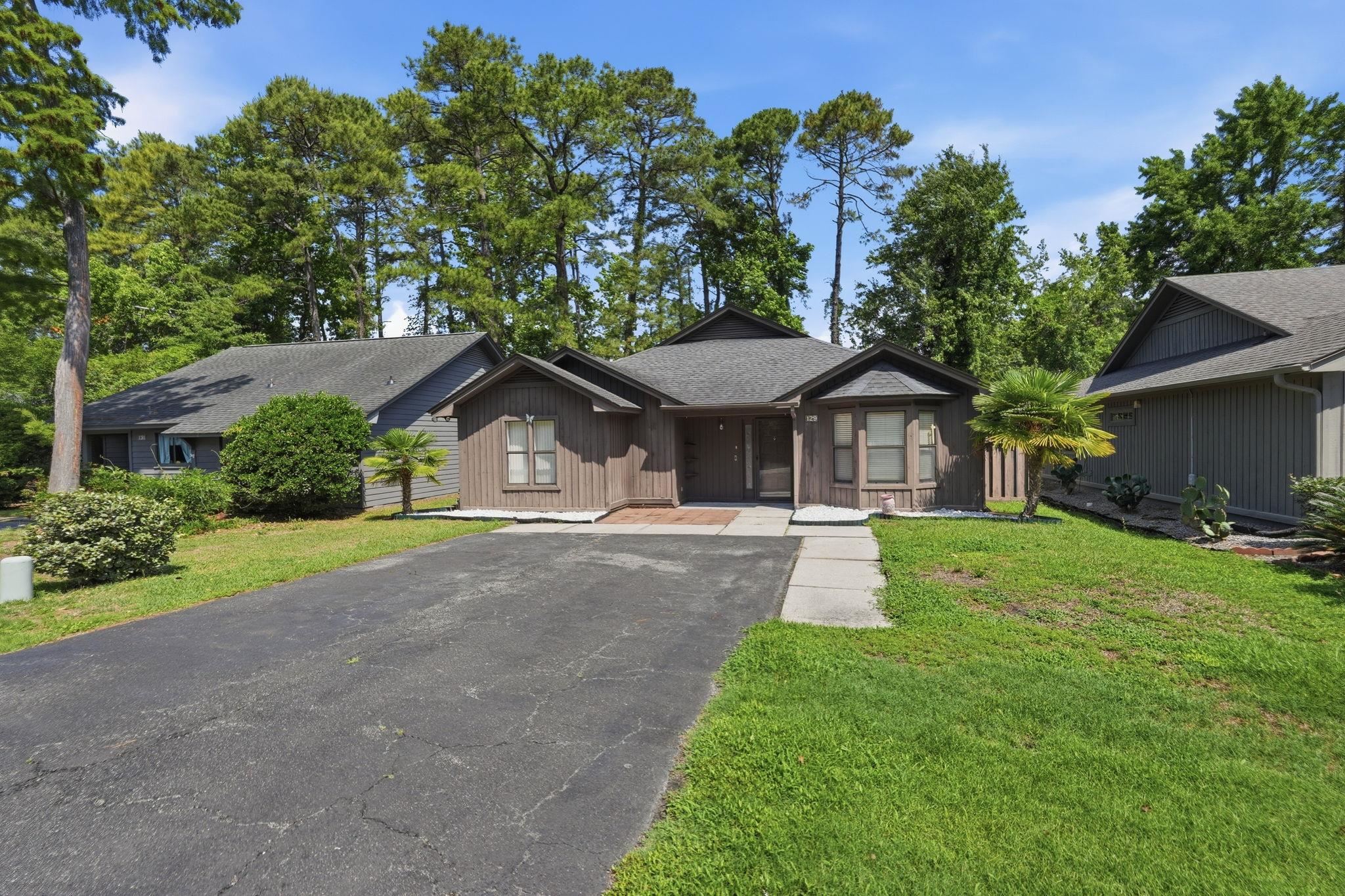 129 Hickory Dr.