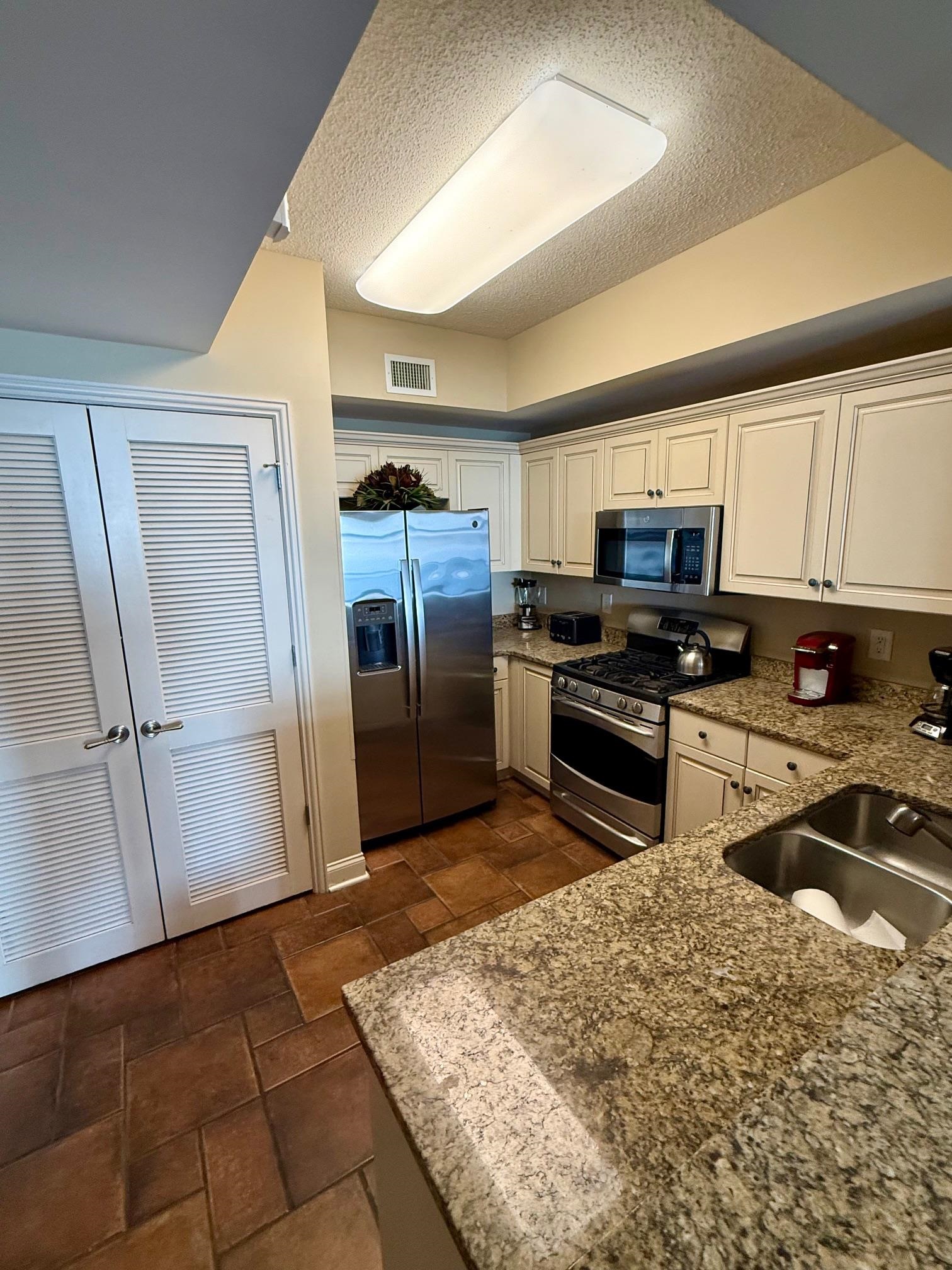 100 North Beach Blvd. 1915