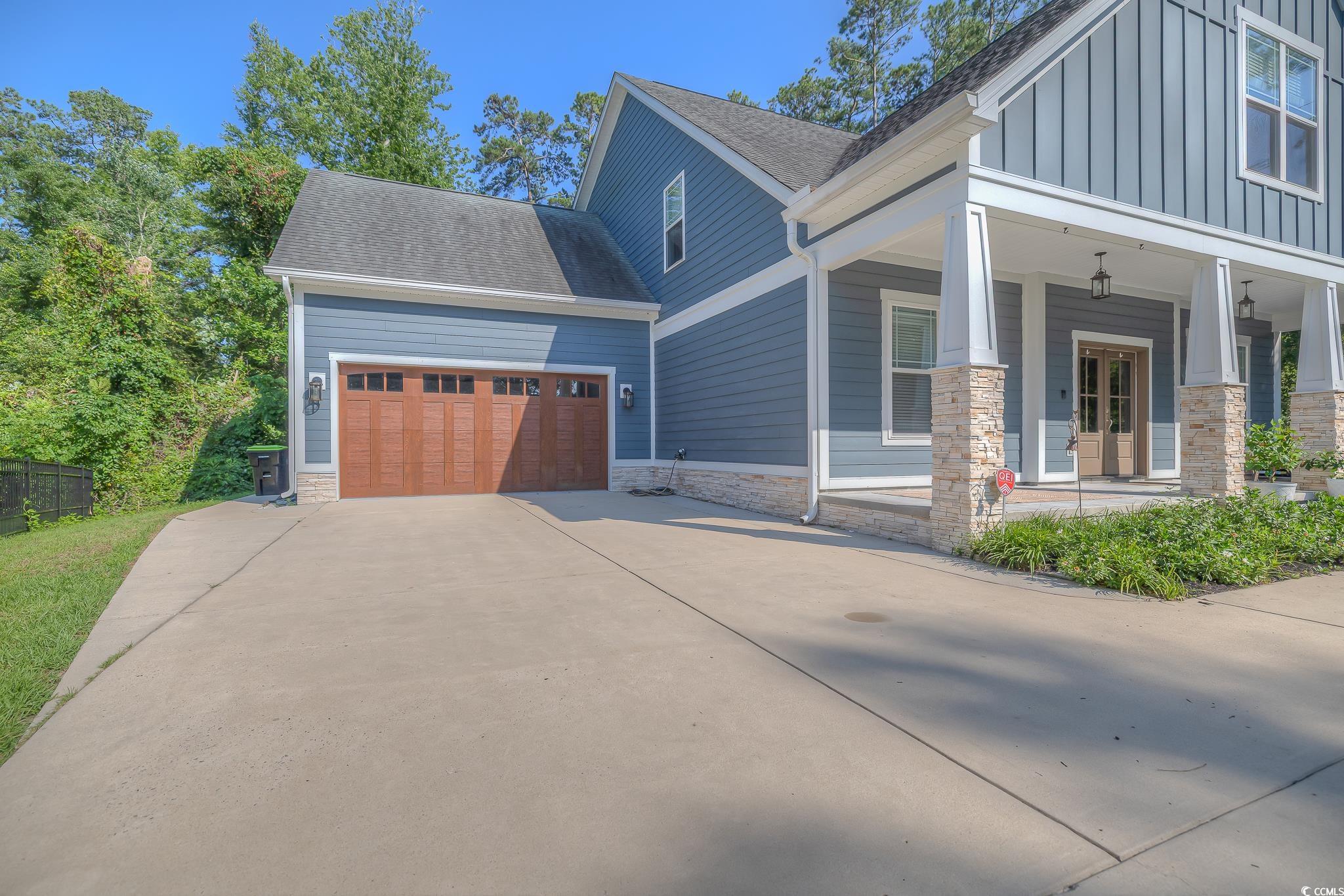 520 Oak Pond Ct.