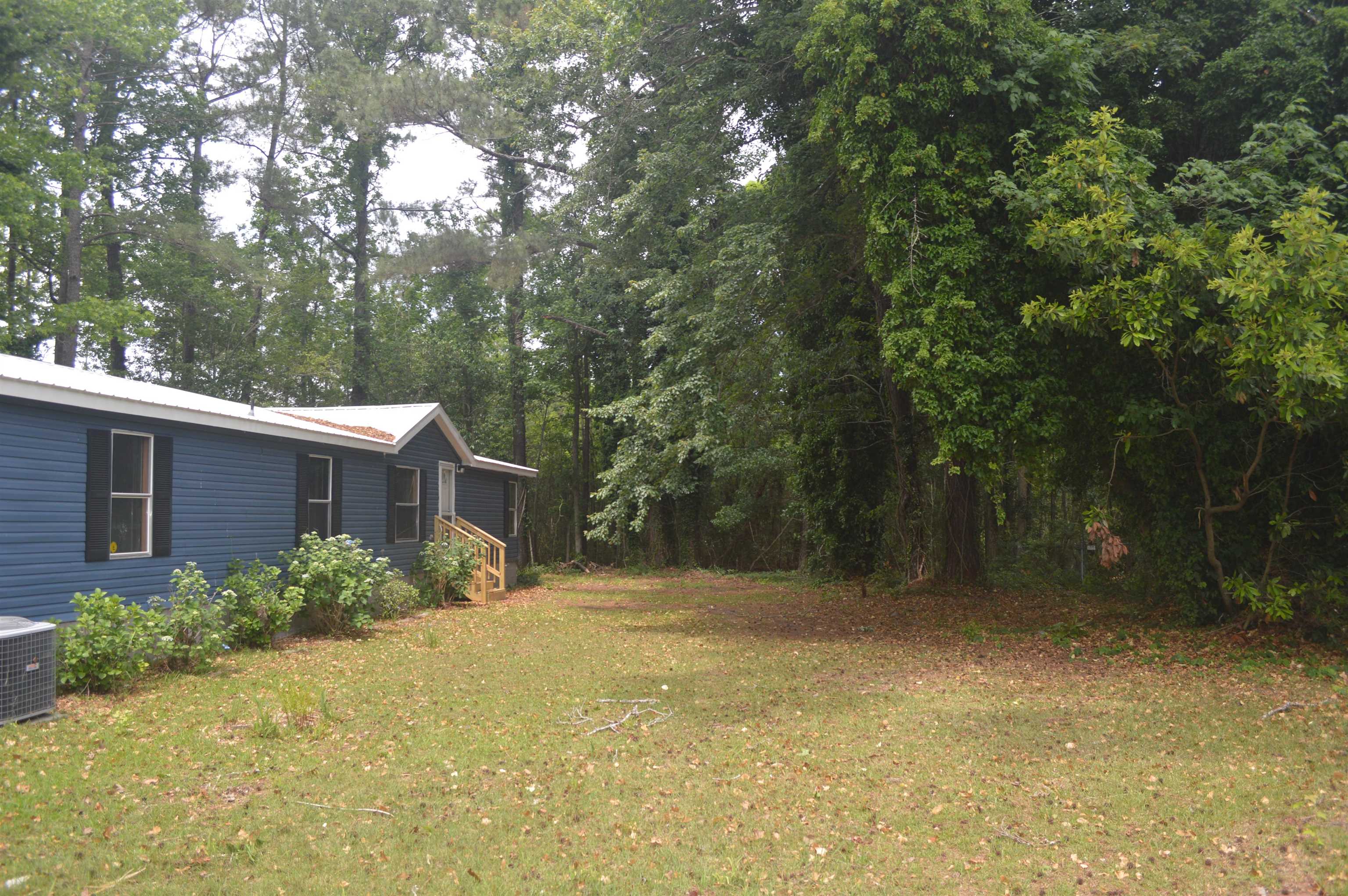 1922 N Twisted Oak Dr.