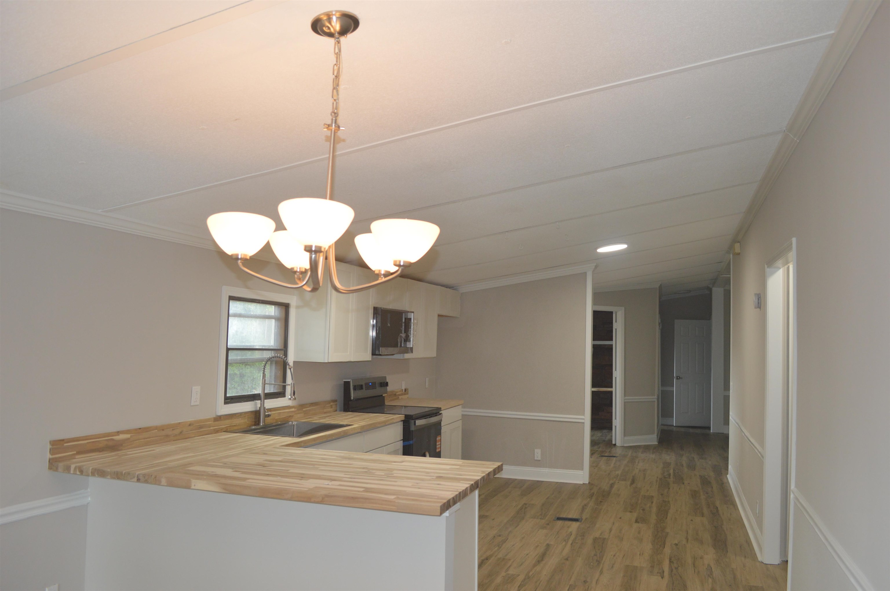1922 N Twisted Oak Dr.