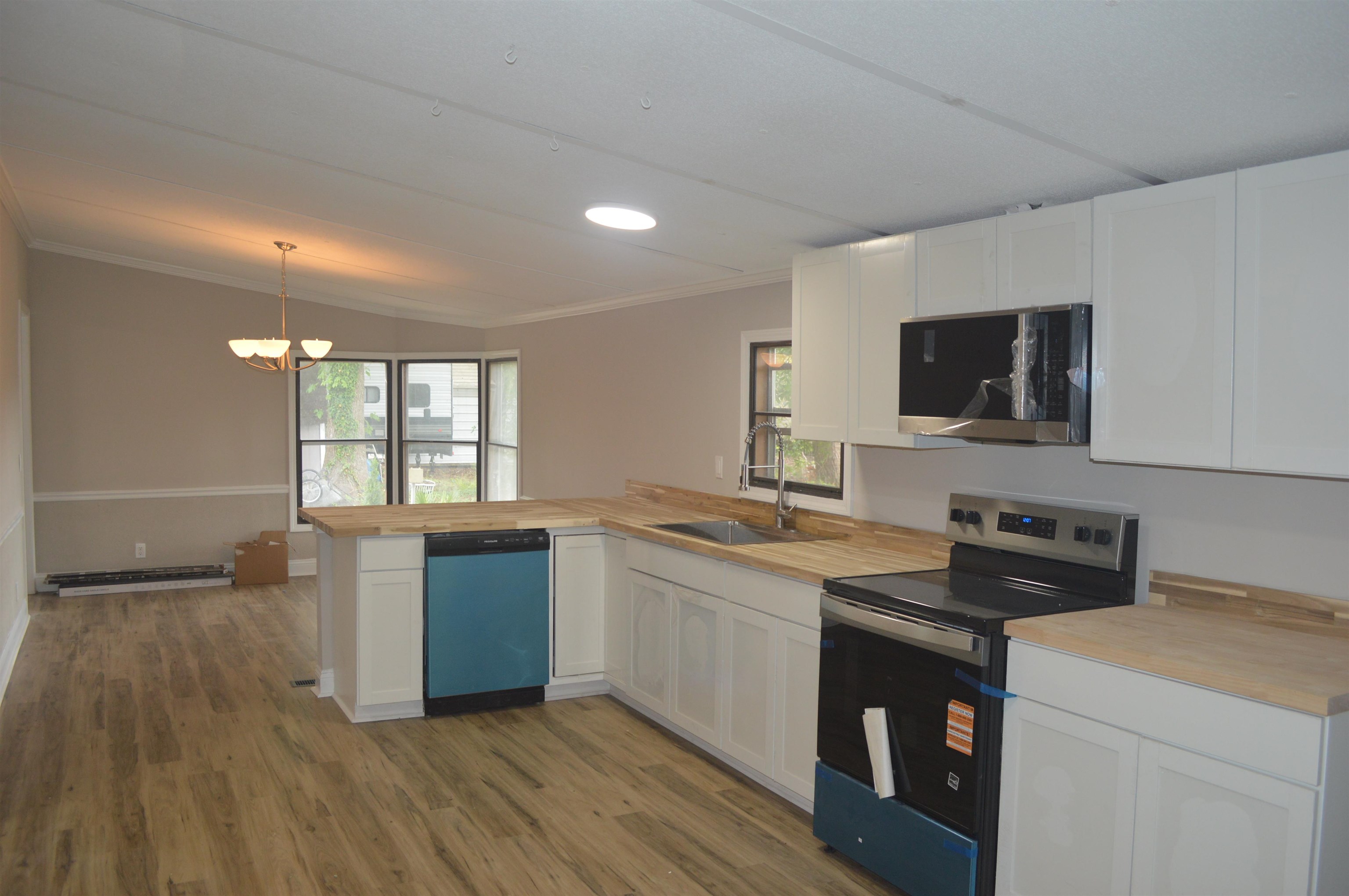 1922 N Twisted Oak Dr.