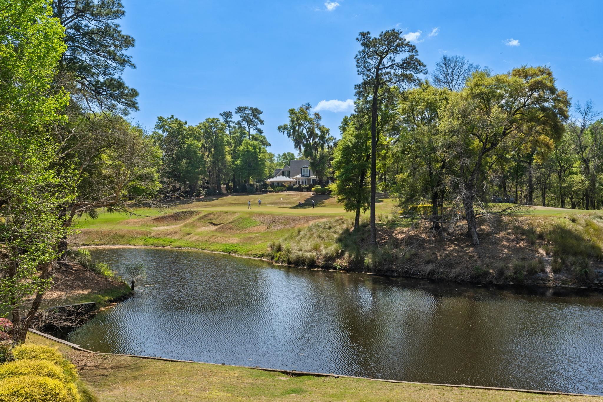 2073 Turnberry Ln.
