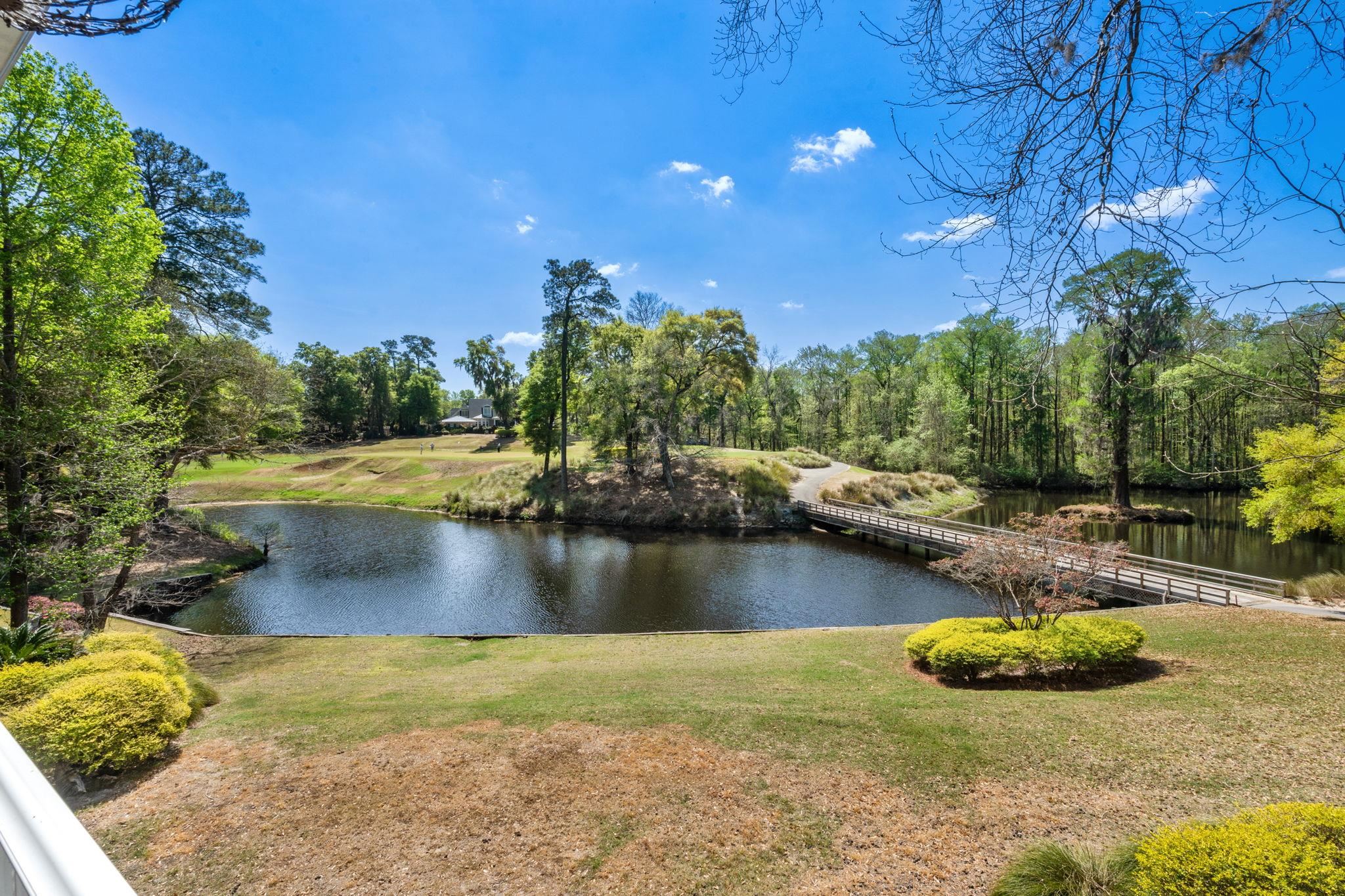 2073 Turnberry Ln.