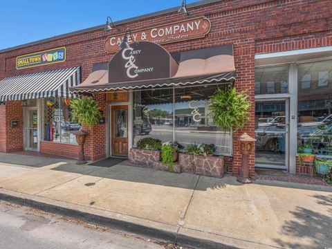 1013 Fourth Ave. Conway SC 29526