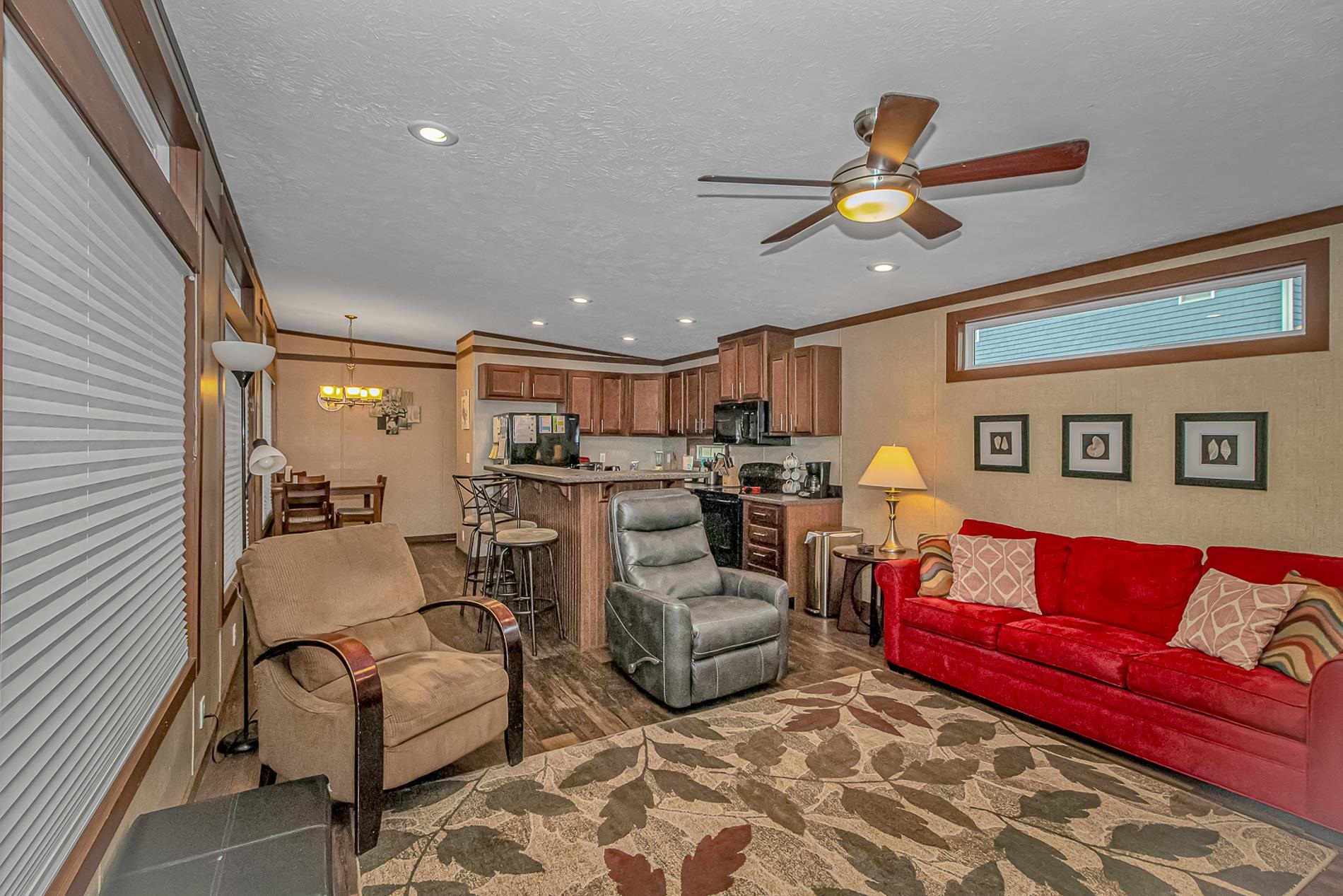 6001-MH26 S Kings Hwy.