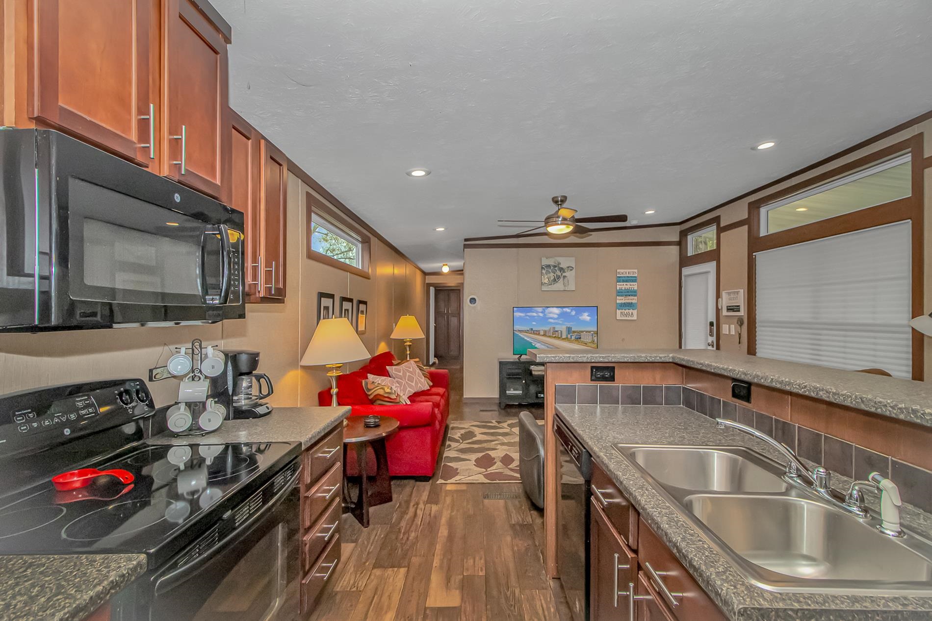 6001-MH26 S Kings Hwy.