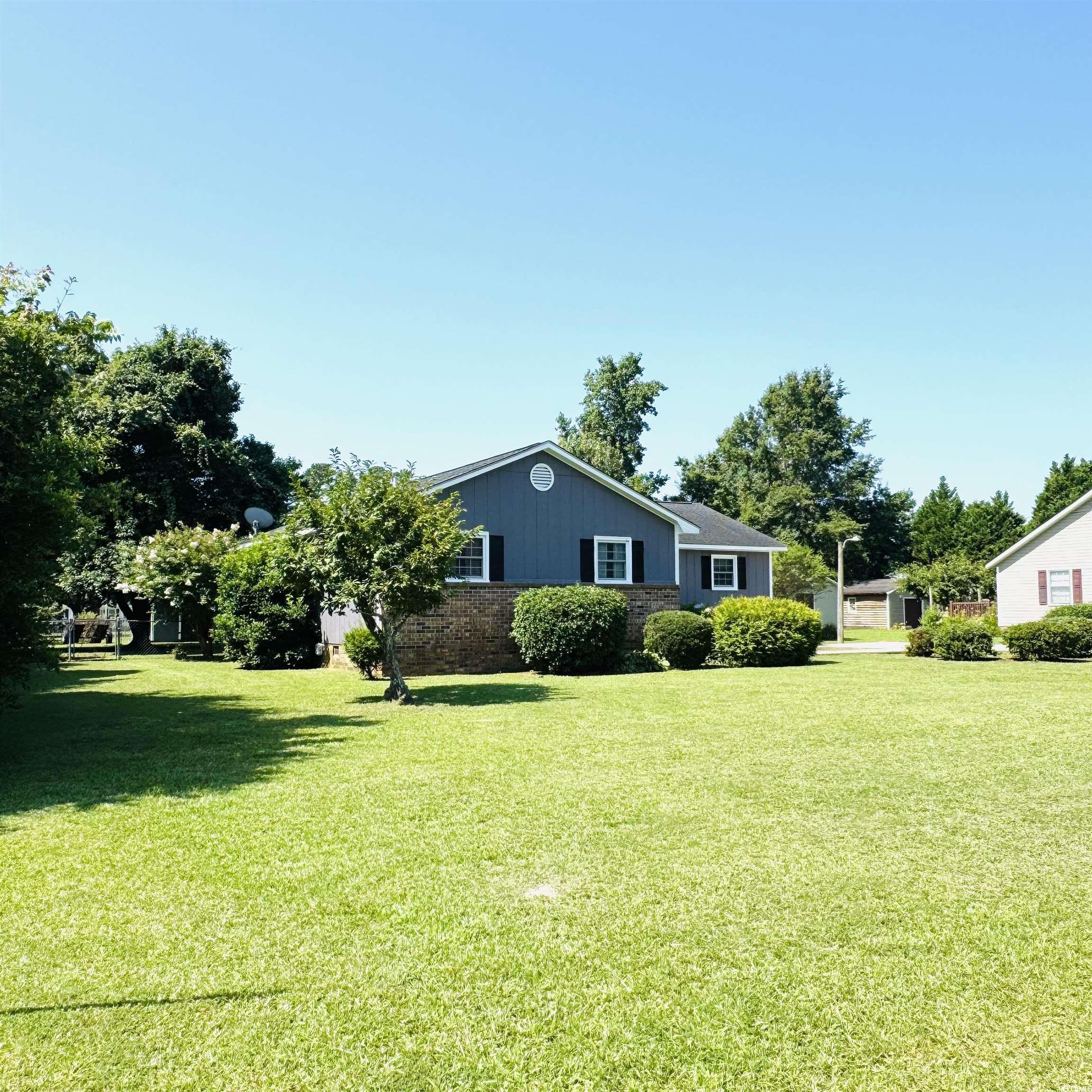 328 Wisteria Ave.