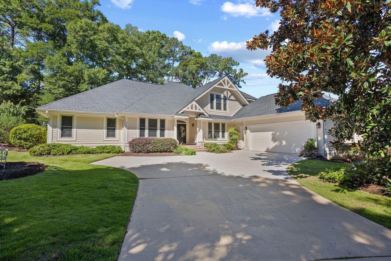 815 Bentley Ln.