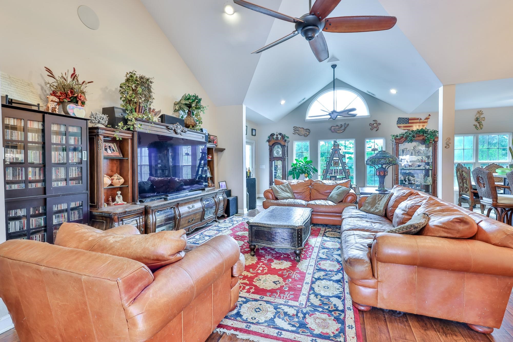 815 S Willow Dr.