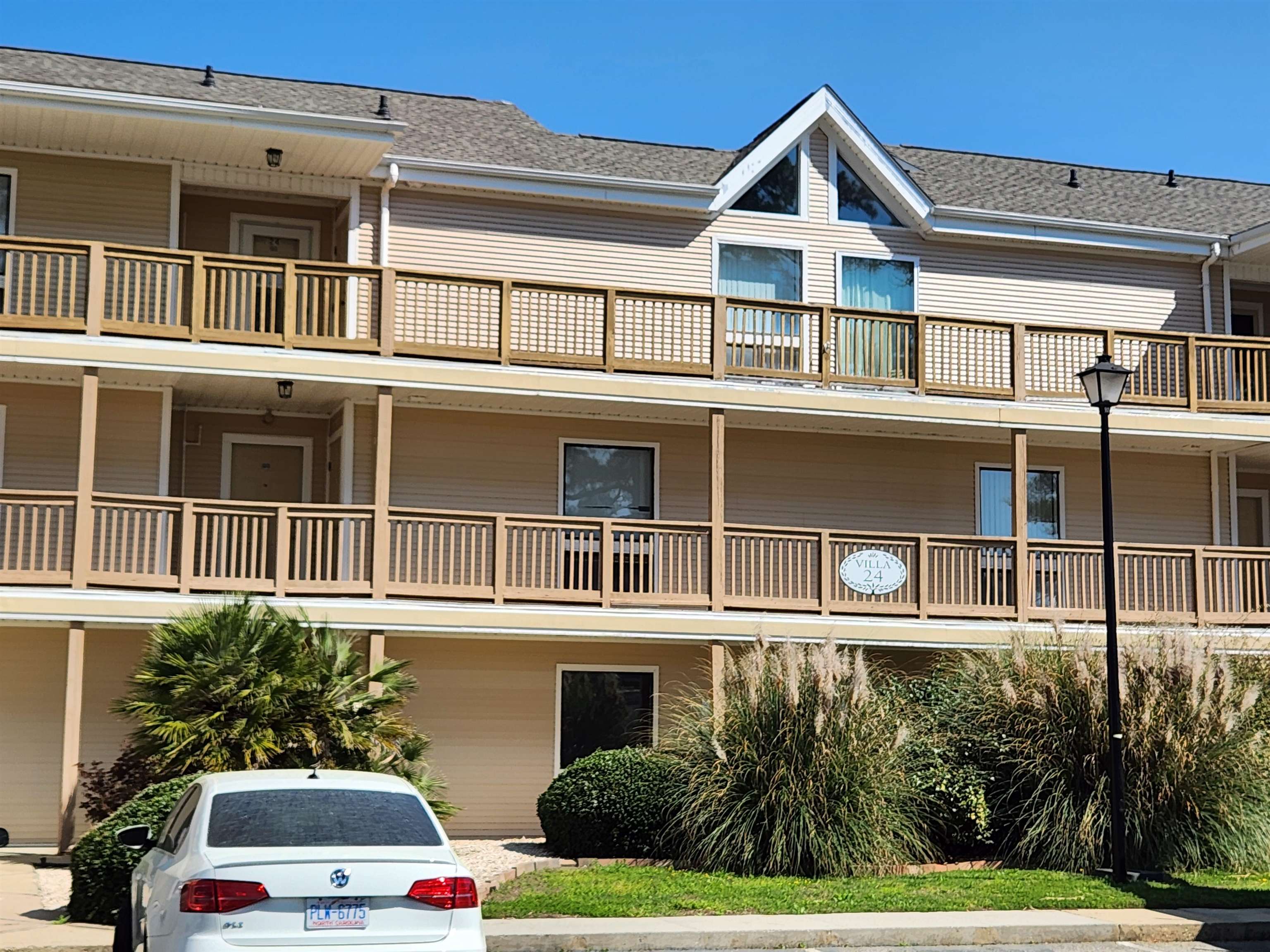 1025 Plantation Dr. W 2413