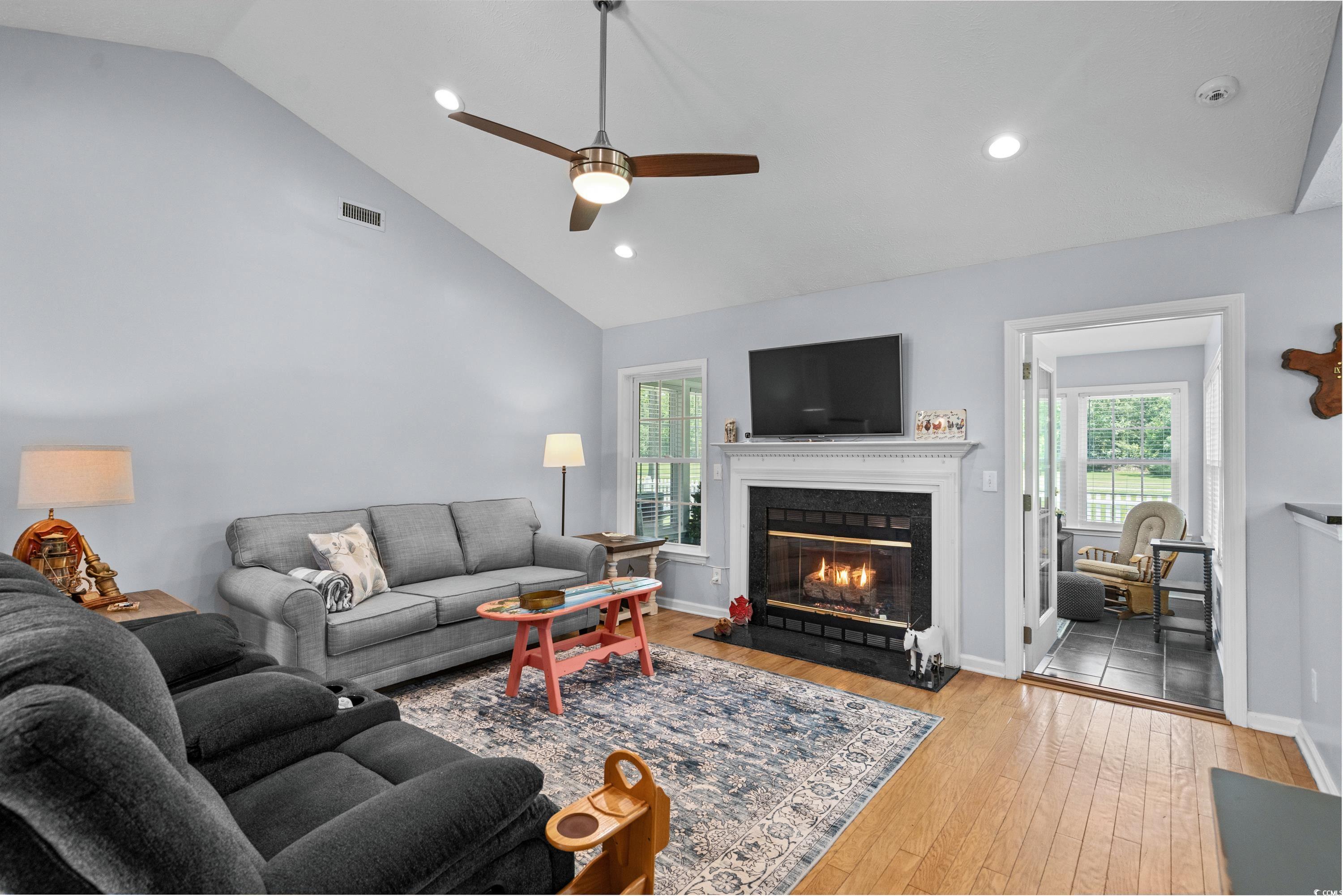 483 Oakmont Dr.
