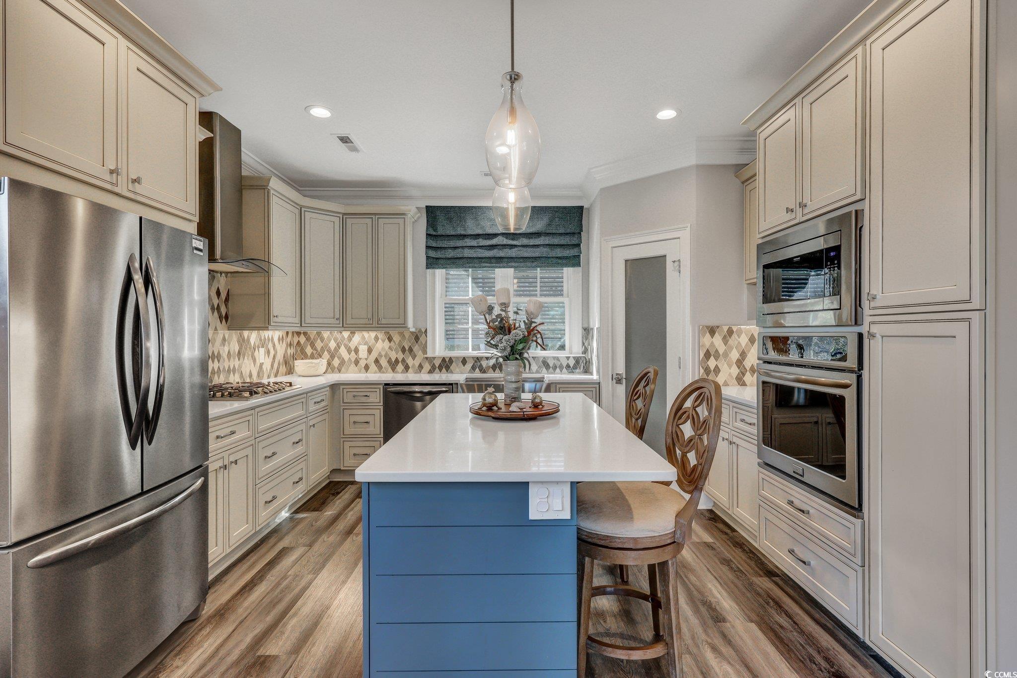 392 Eagle Pass Dr.
