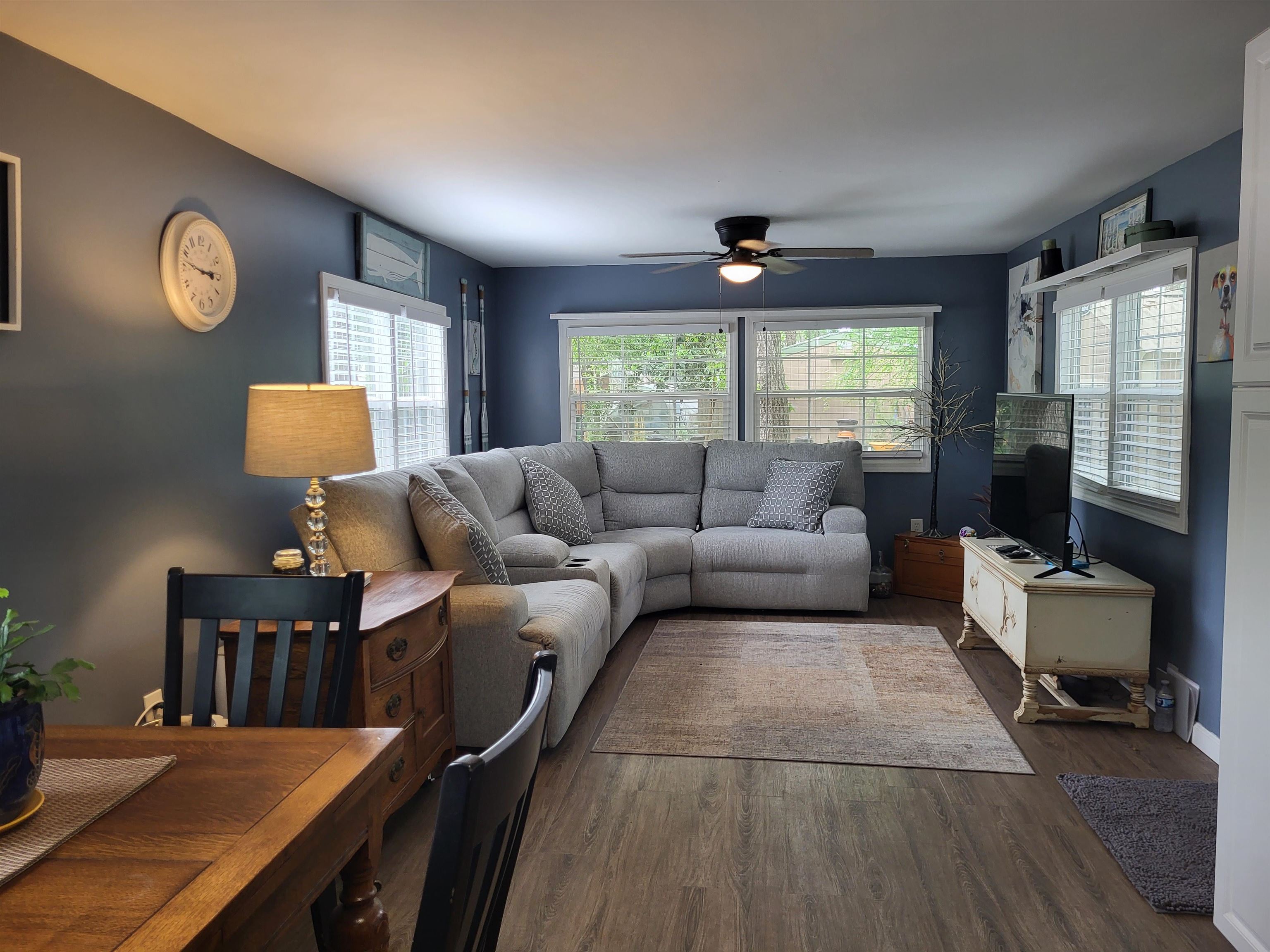 428 East Surfwind Dr.