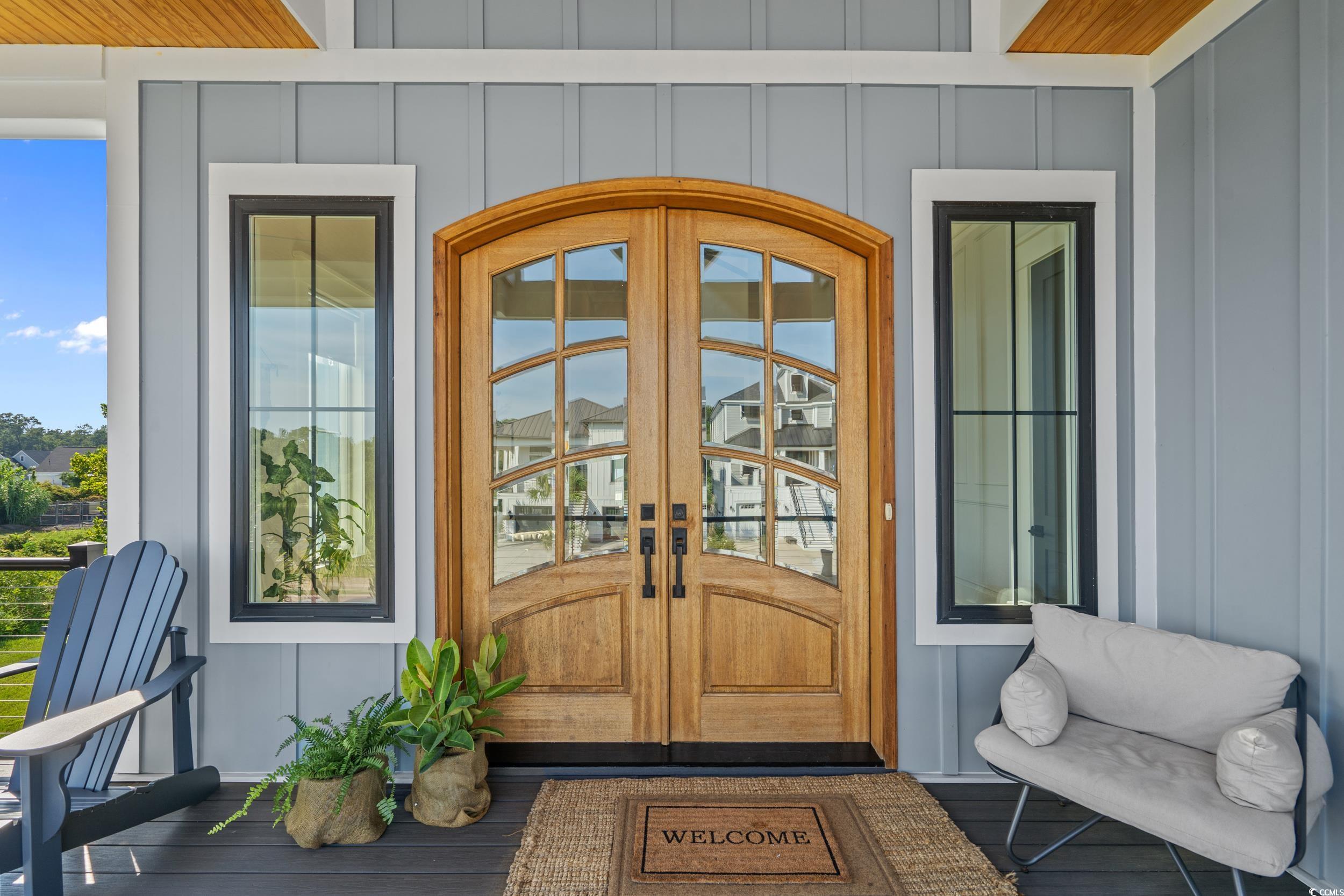 382 Harbour View Dr.