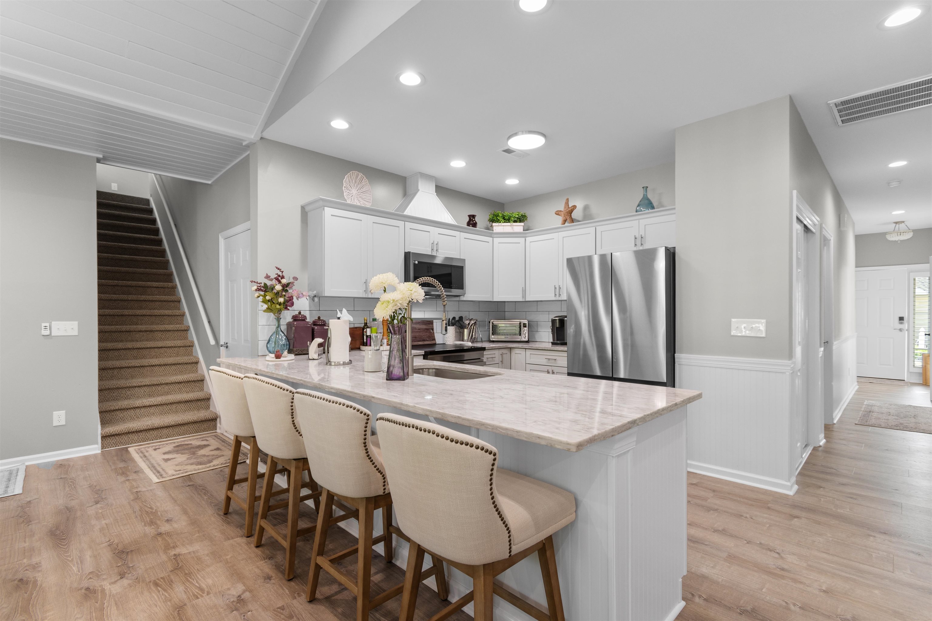 4246 River Gate Ln.