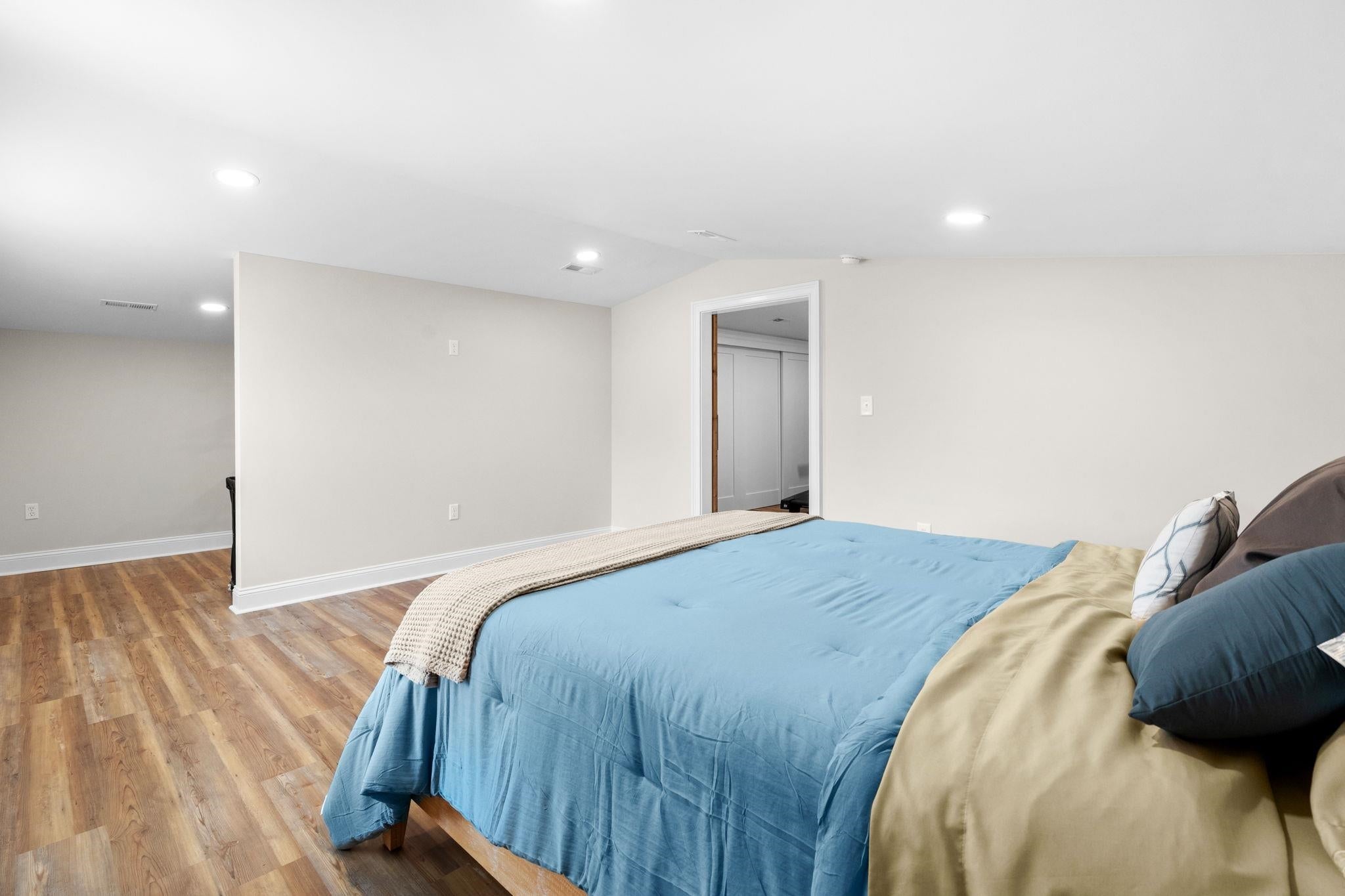 5790 Friendship Ln.